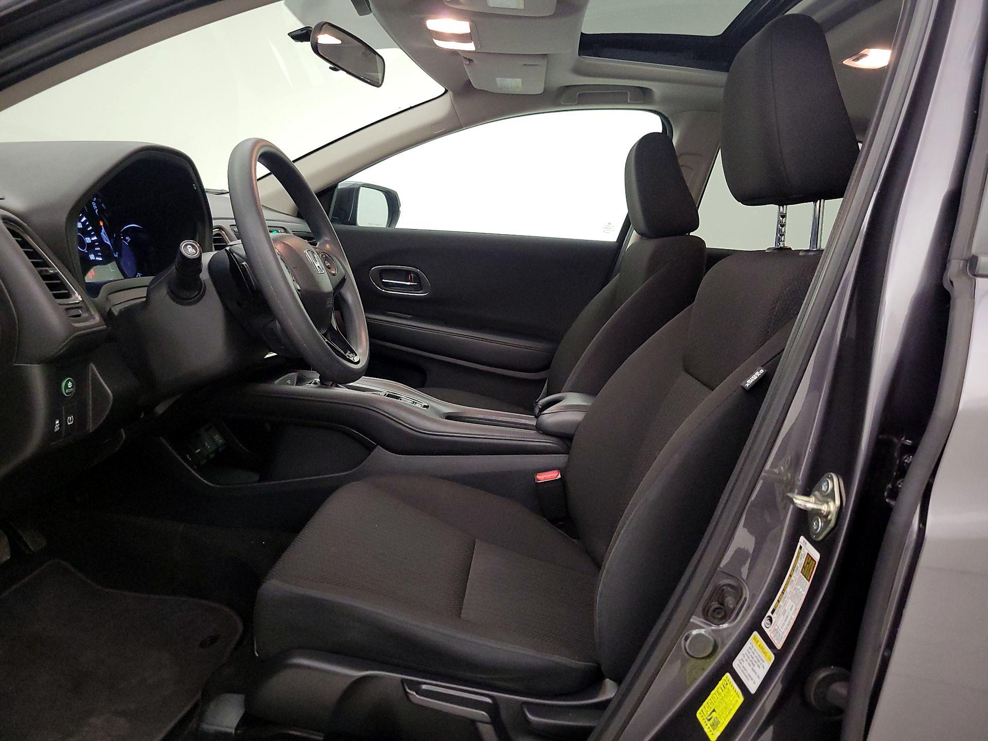 Thumbnail: 2016 Honda HR-V - 11