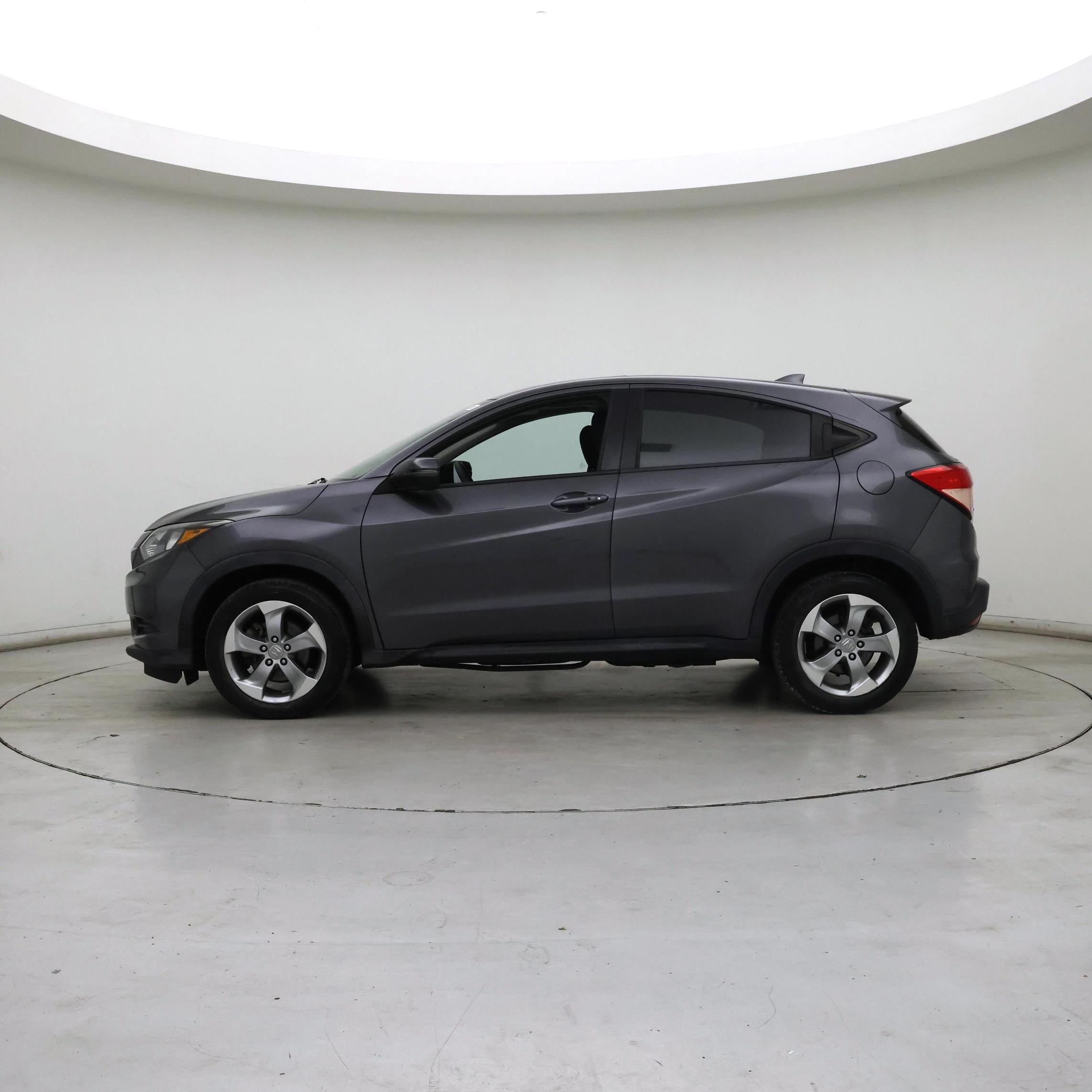 Thumbnail: 2016 Honda HR-V - 3