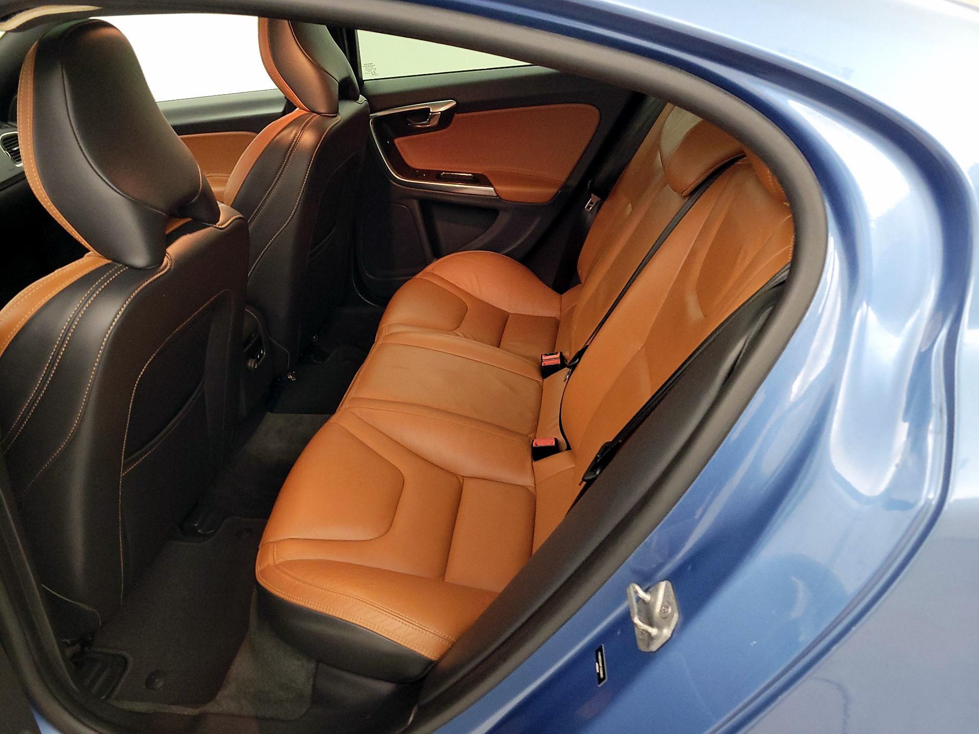 Thumbnail: 2015 Volvo S60 - 19