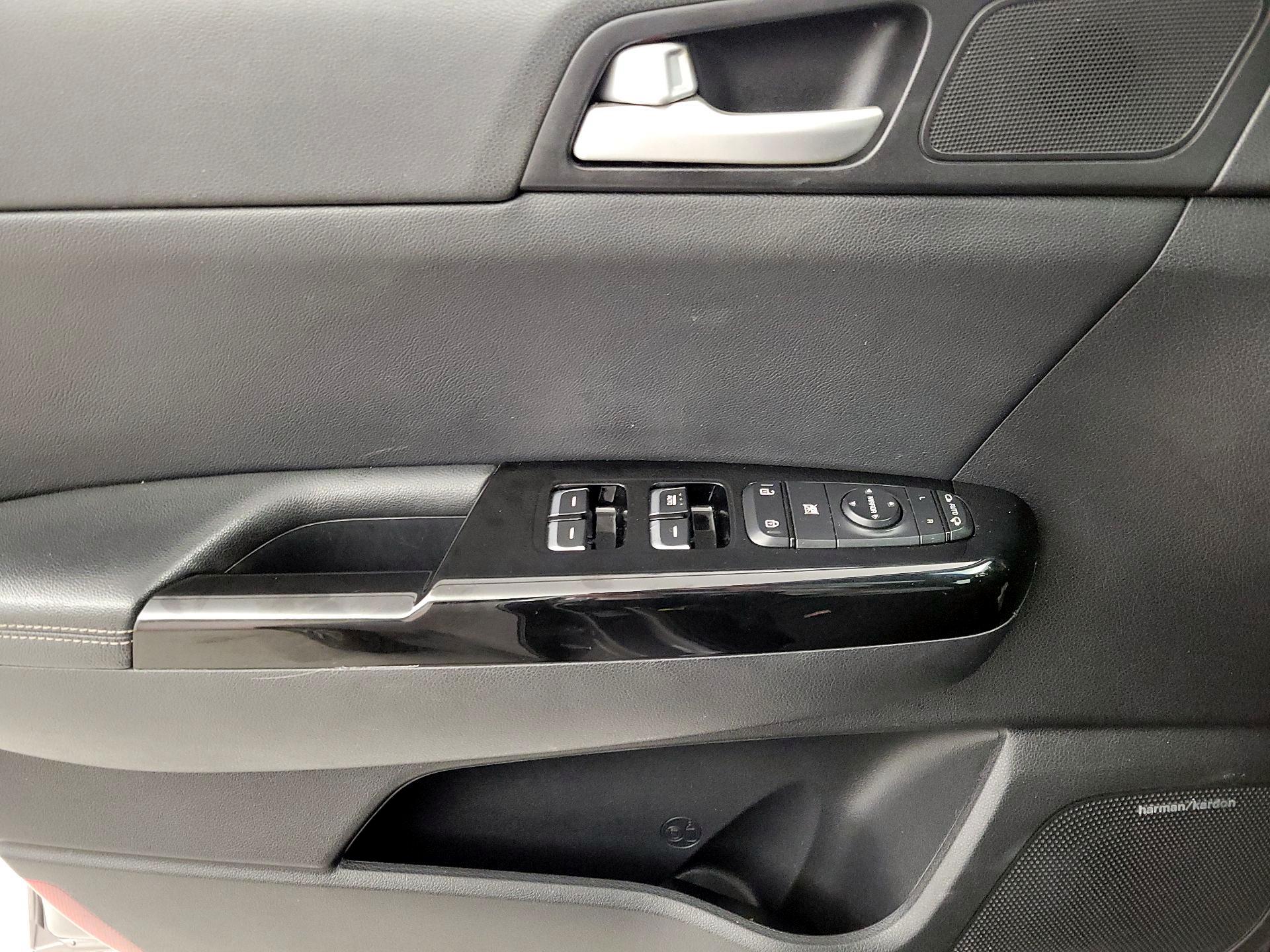 Thumbnail: 2018 Kia Sportage - 12