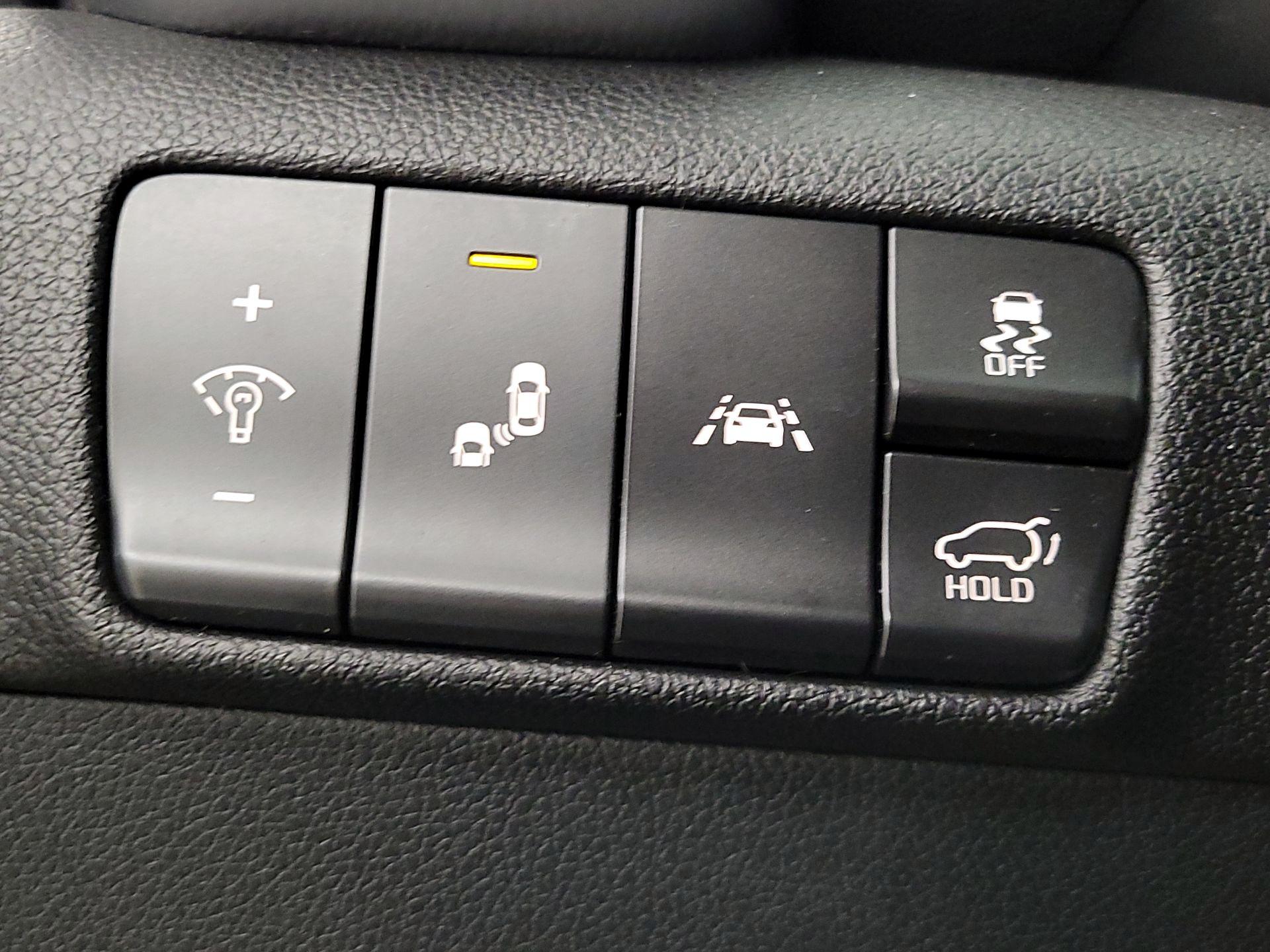 Thumbnail: 2018 Kia Sportage - 13