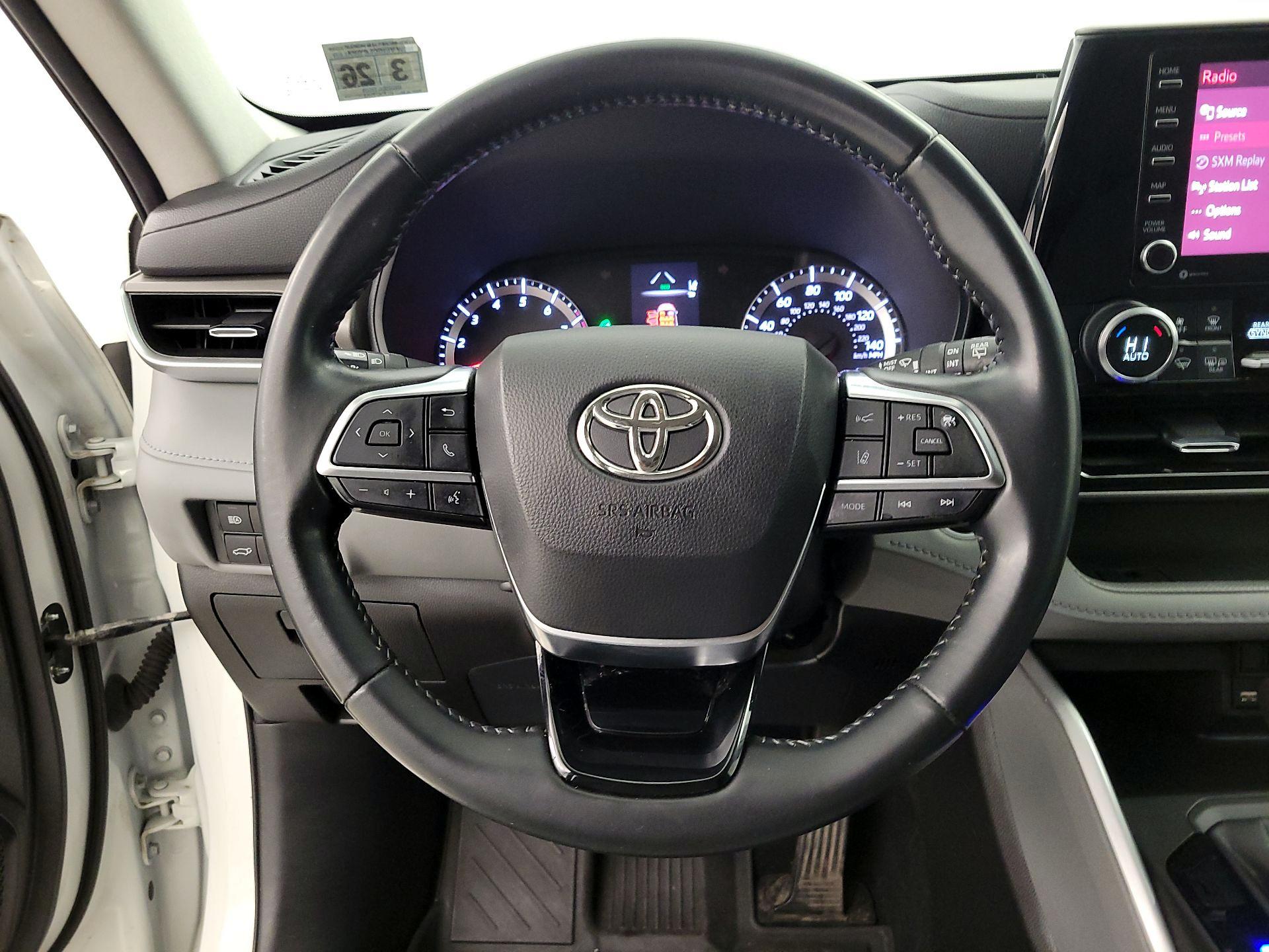 Thumbnail: 2021 Toyota Highlander - 10