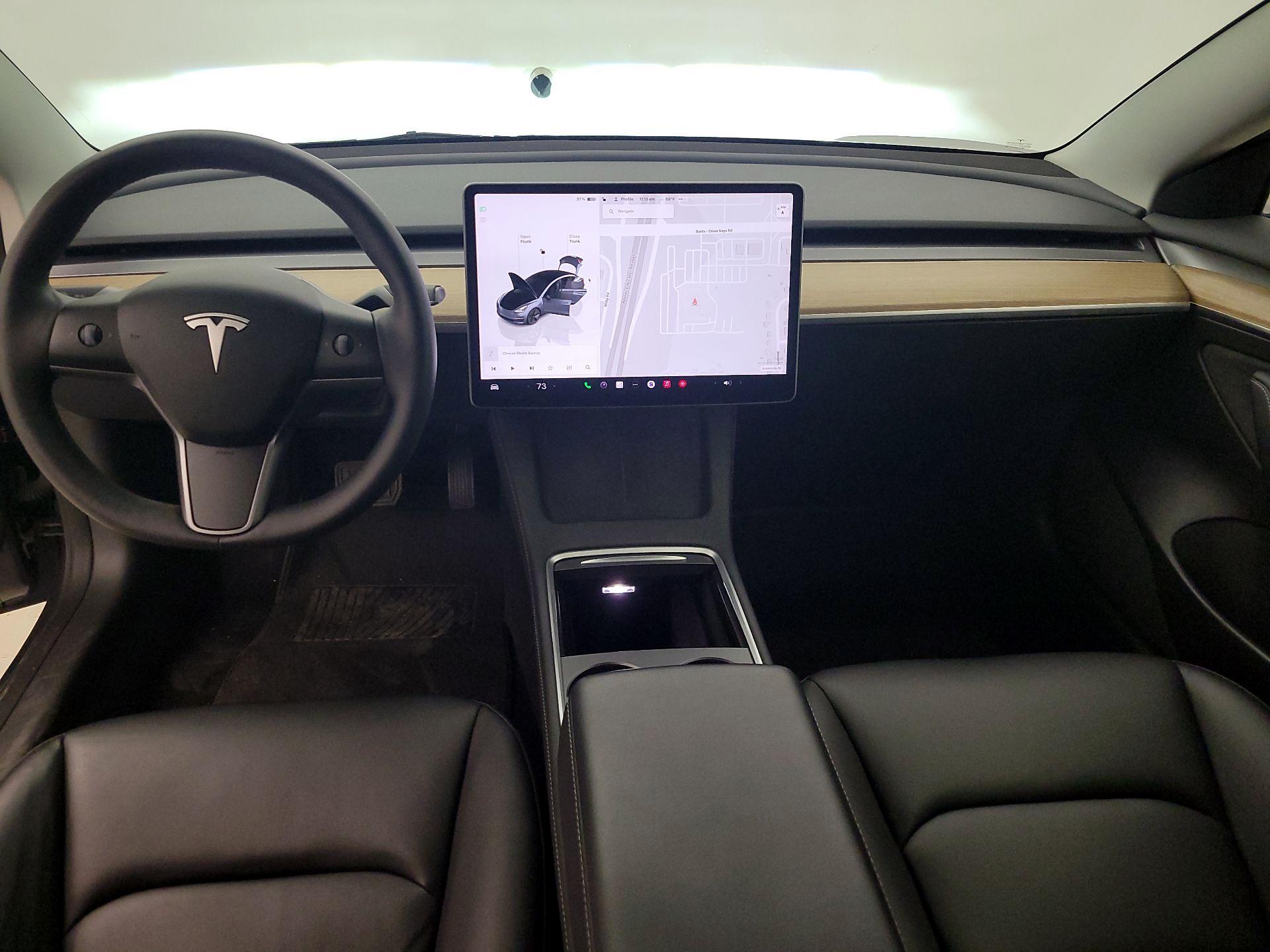 Thumbnail: 2023 Tesla Model 3 - 9