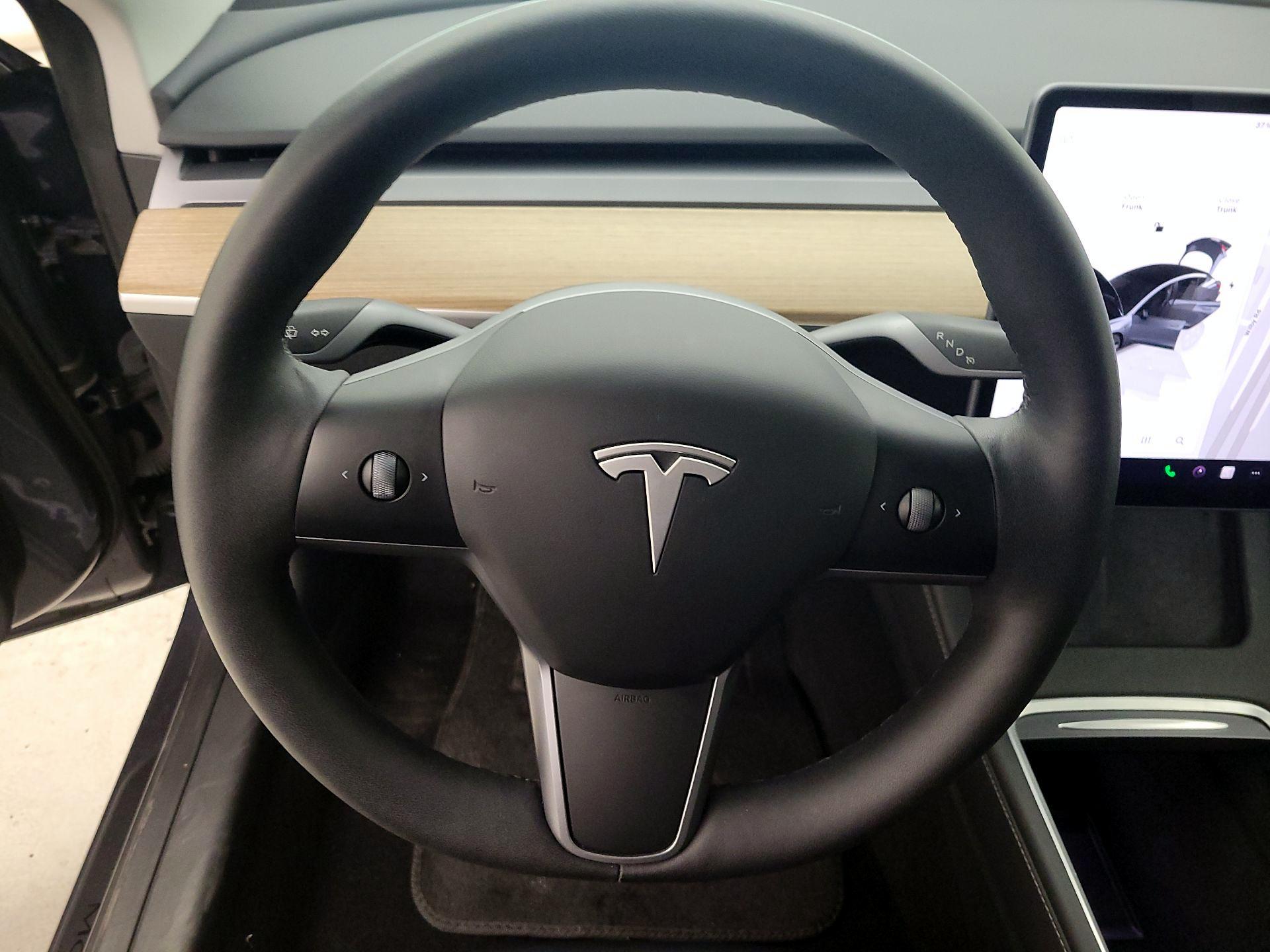 Thumbnail: 2023 Tesla Model 3 - 10