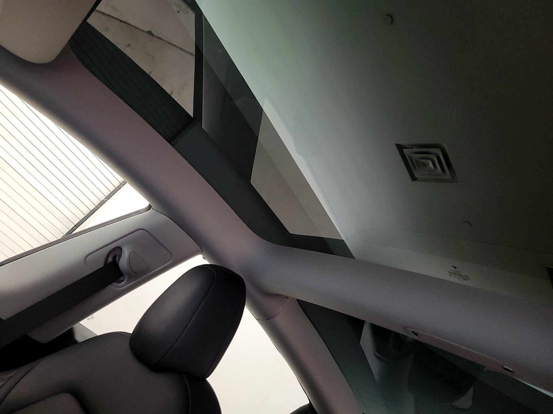 Thumbnail: 2023 Tesla Model 3 - 19