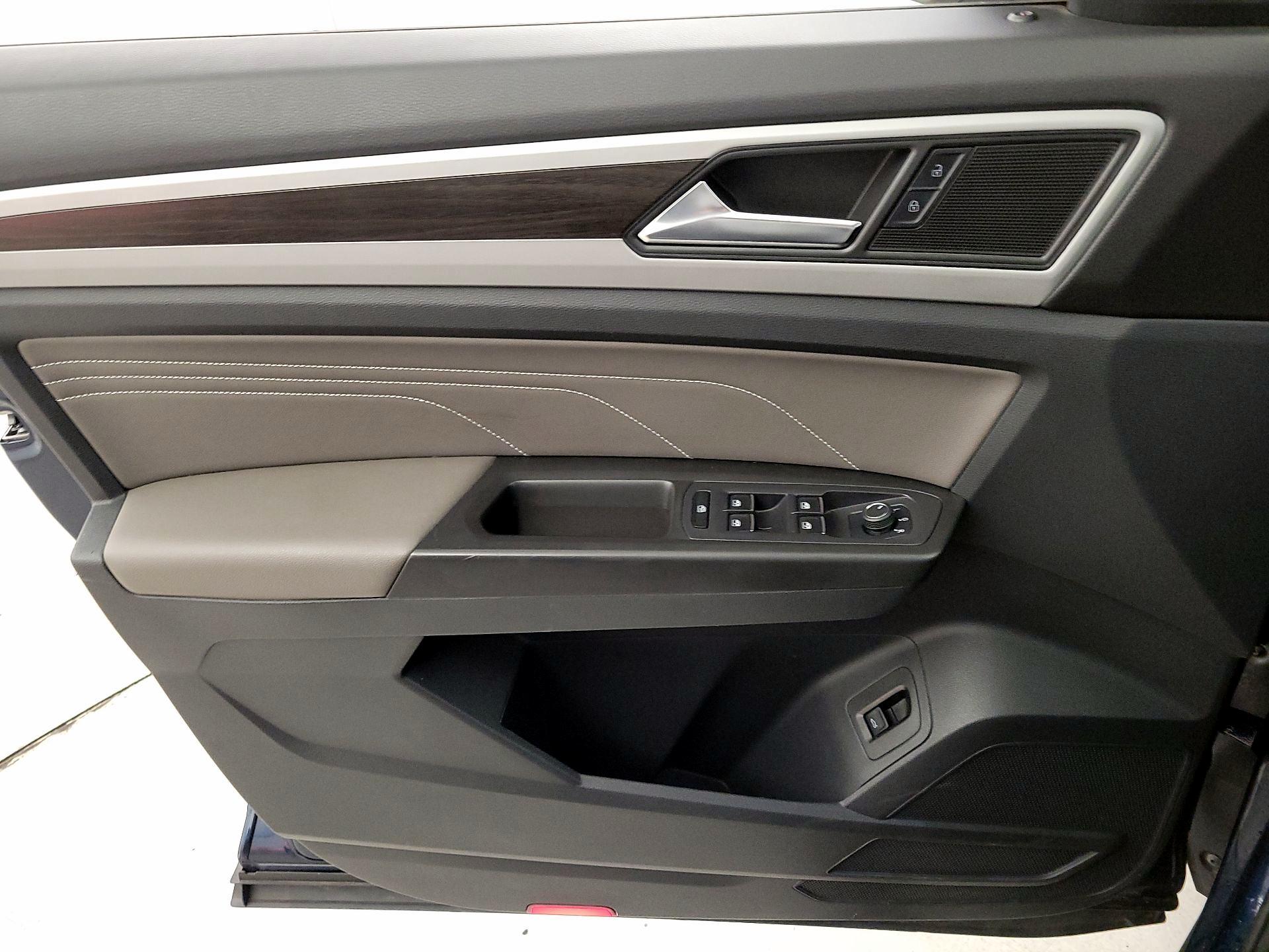 Thumbnail: 2021 Volkswagen Atlas - 12