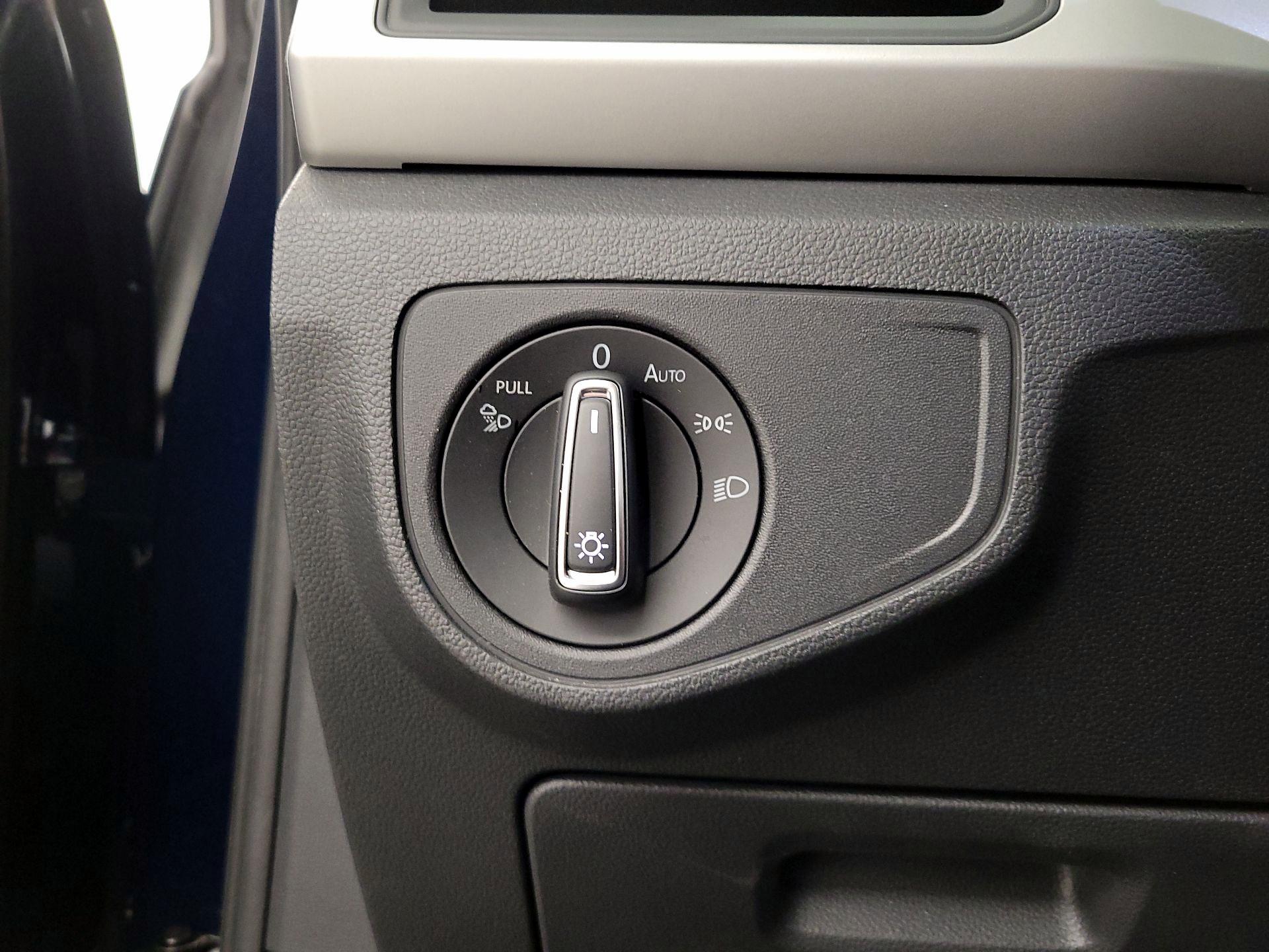 Thumbnail: 2021 Volkswagen Atlas - 13