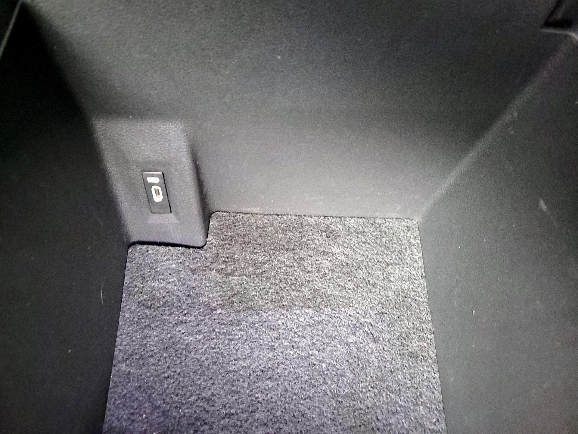 Thumbnail: 2021 Volkswagen Atlas - 18