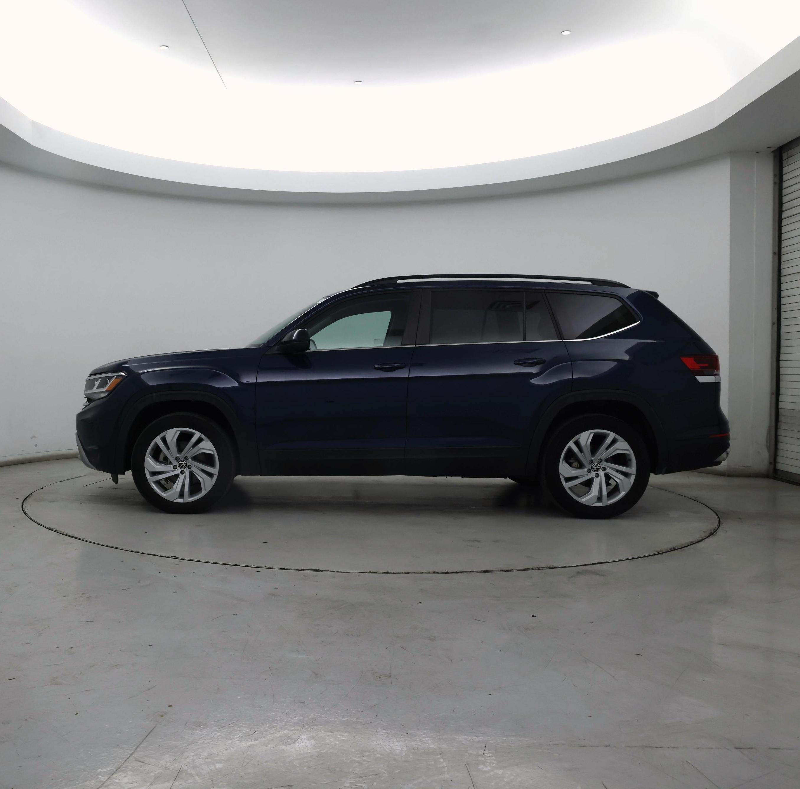 Thumbnail: 2021 Volkswagen Atlas - 3