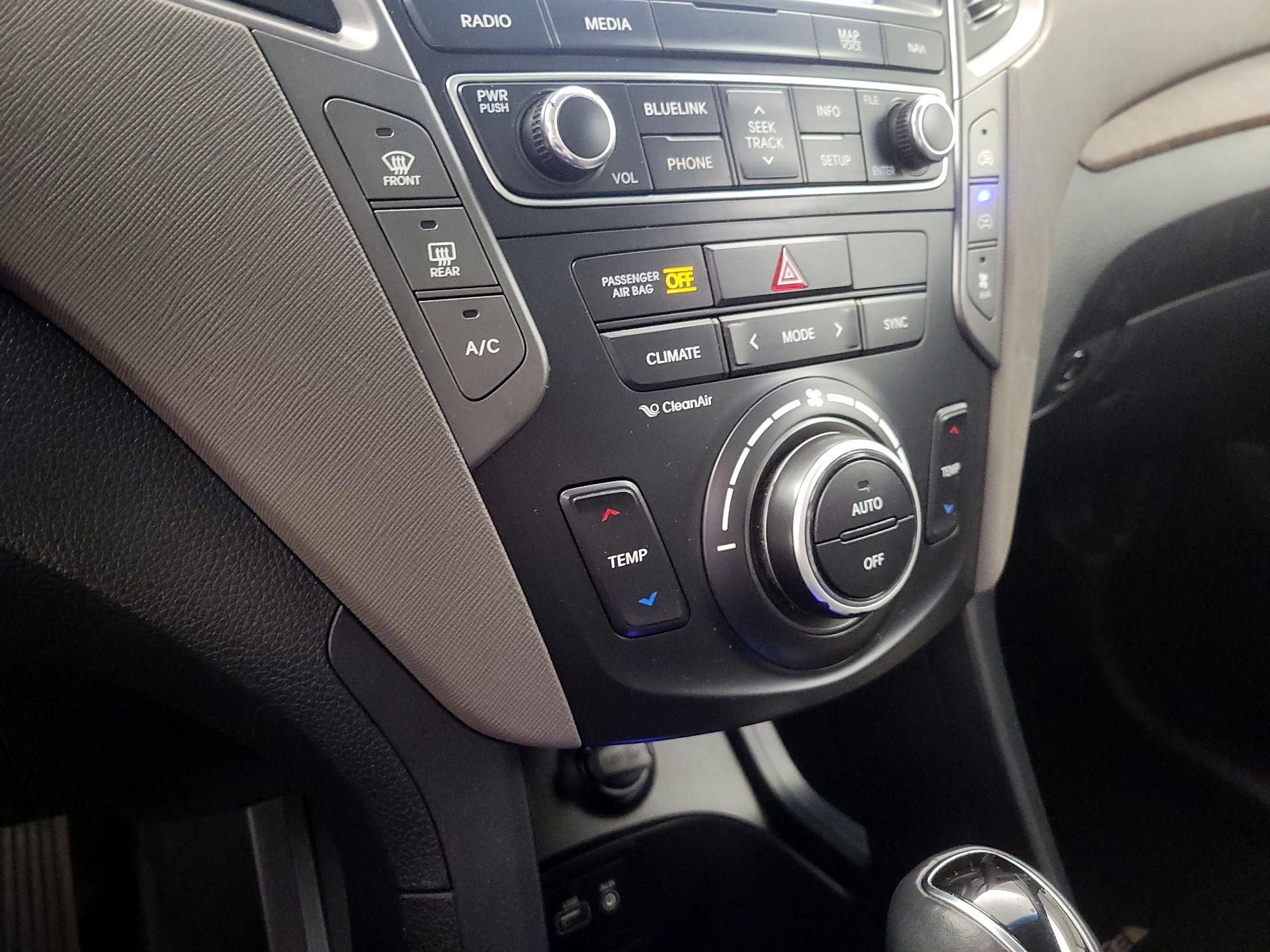 Thumbnail: 2018 Hyundai Santa Fe - 17