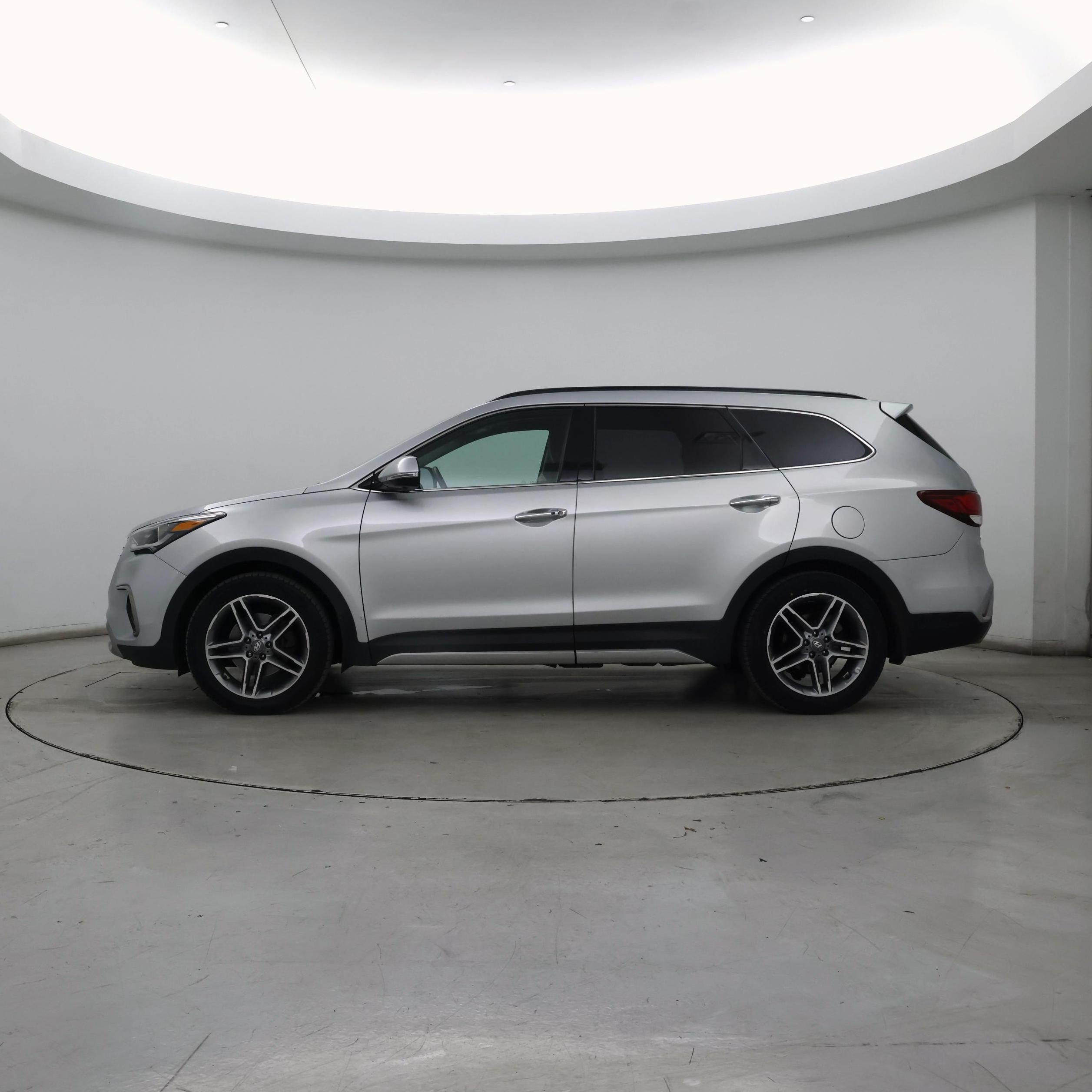 Thumbnail: 2018 Hyundai Santa Fe - 3