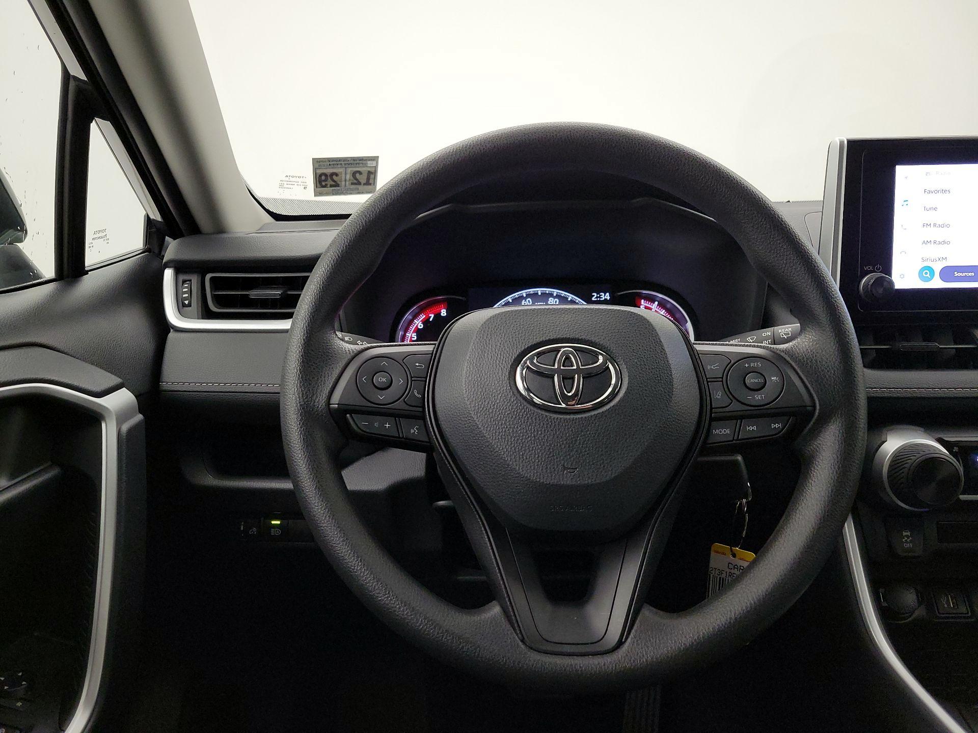 Thumbnail: 2025 Toyota RAV4 - 10