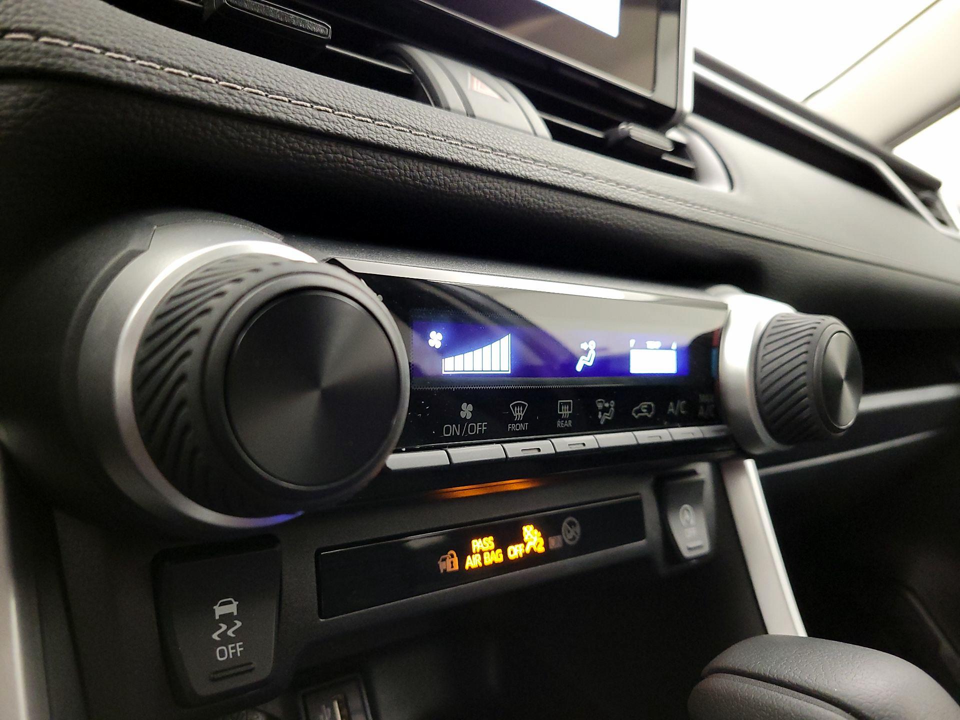 Thumbnail: 2025 Toyota RAV4 - 16