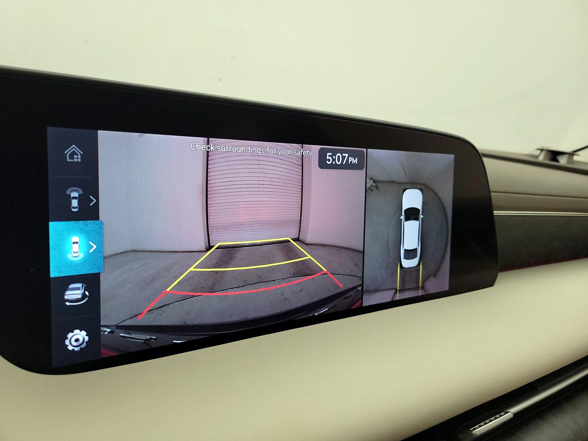 Thumbnail: 2023 Genesis G90 - 15