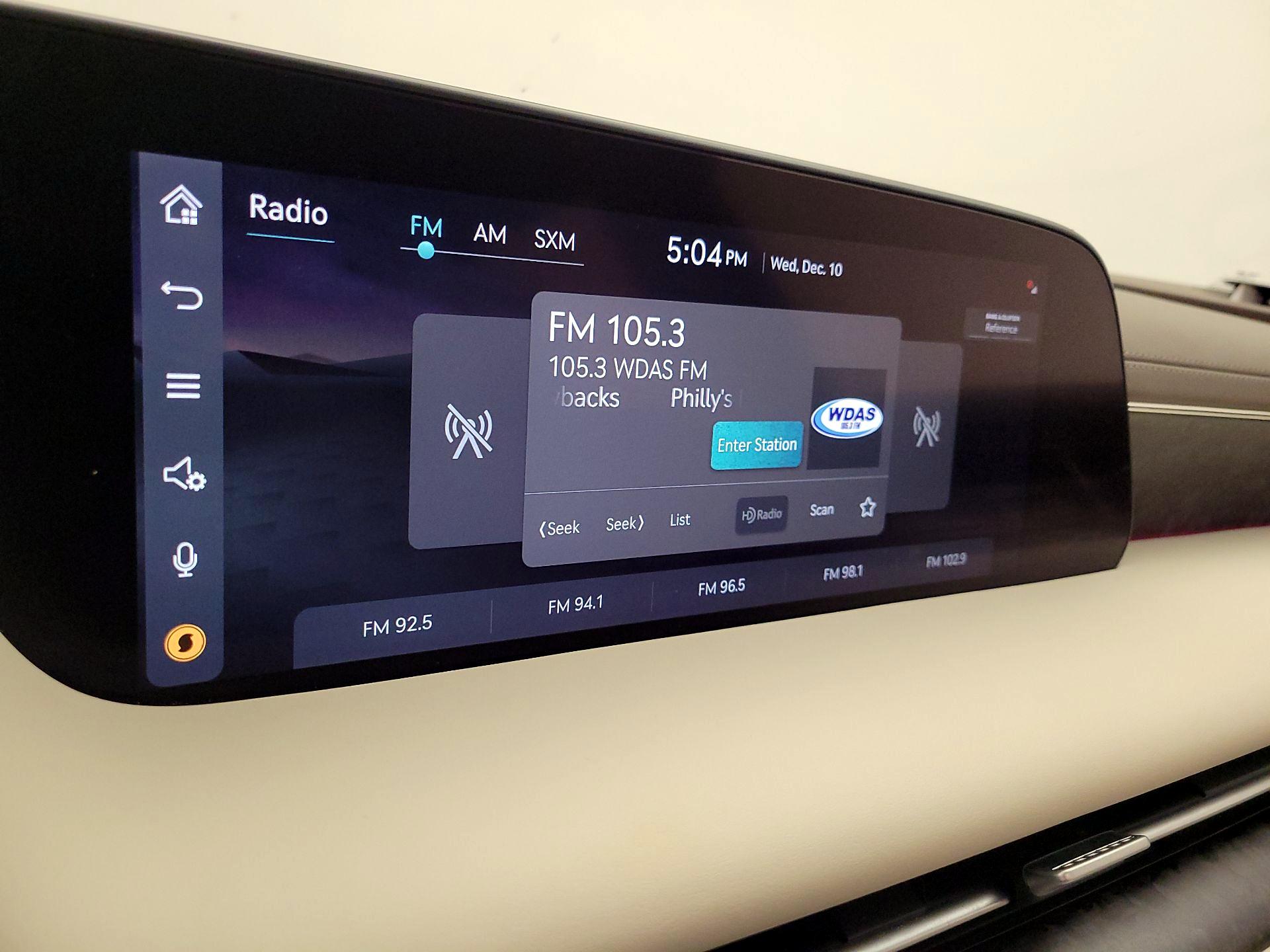 Thumbnail: 2023 Genesis G90 - 16