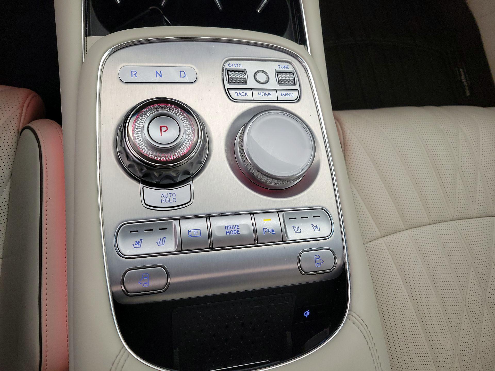 Thumbnail: 2023 Genesis G90 - 18