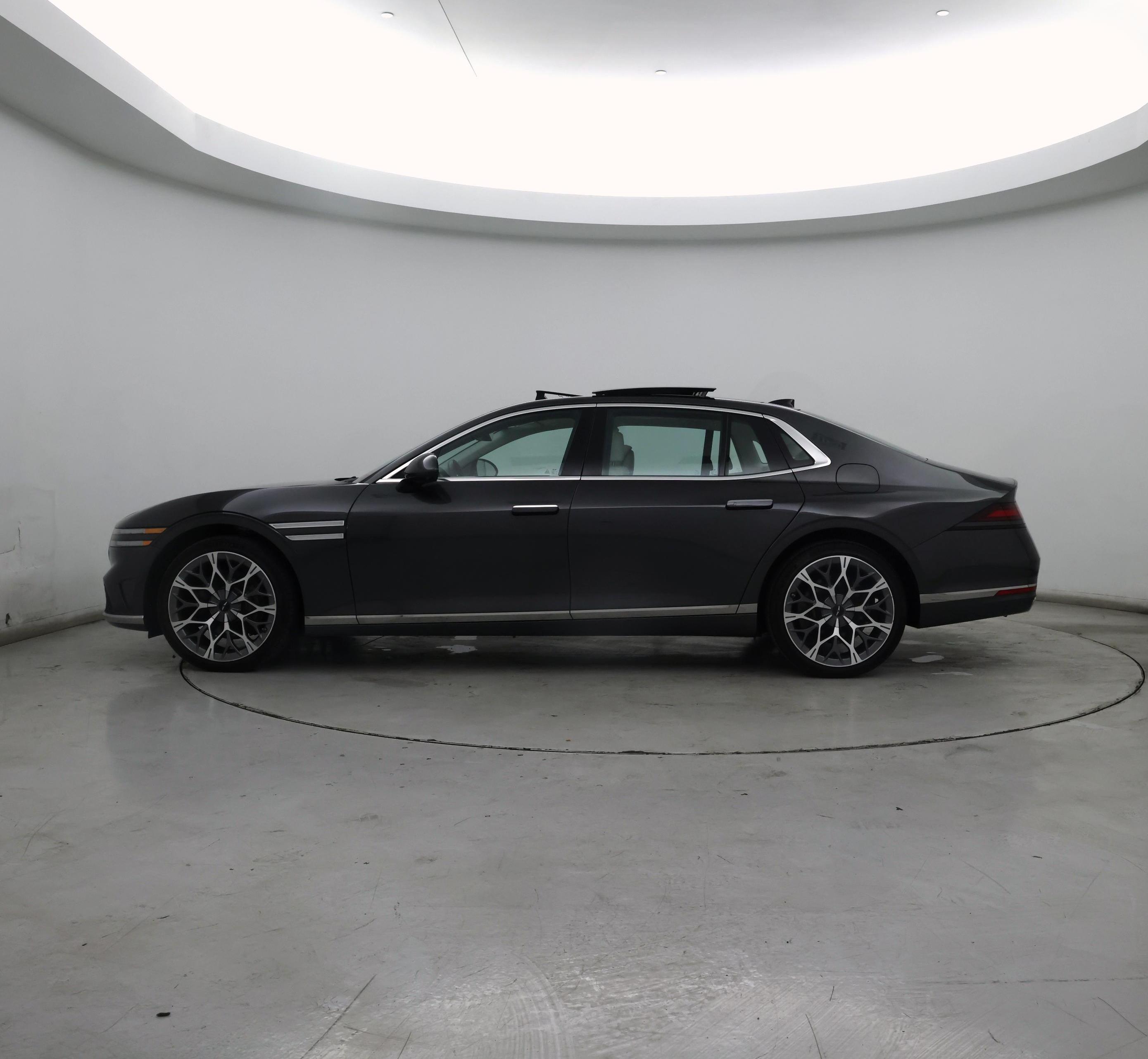 Thumbnail: 2023 Genesis G90 - 3