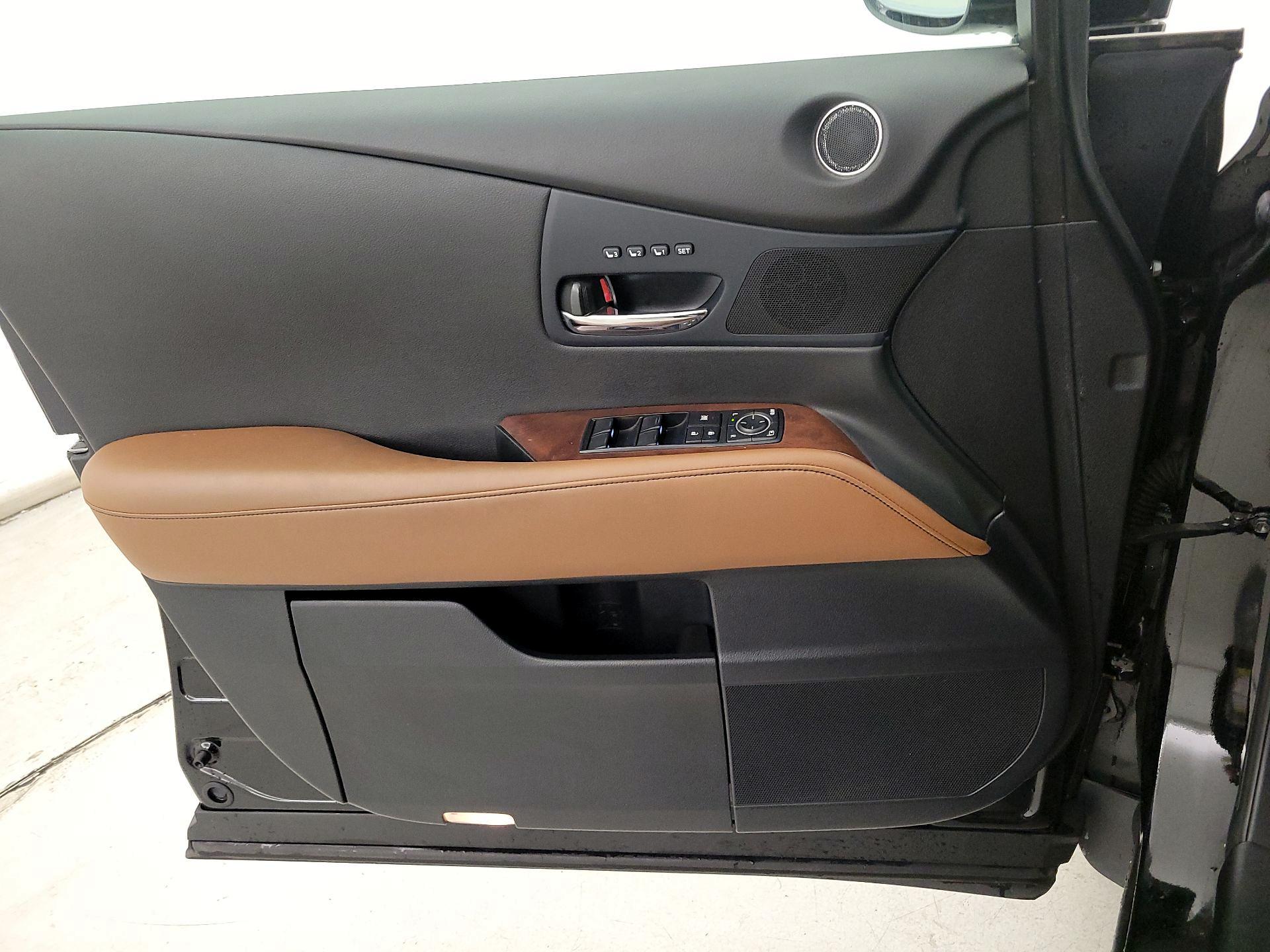 Thumbnail: 2015 Lexus RX - 12