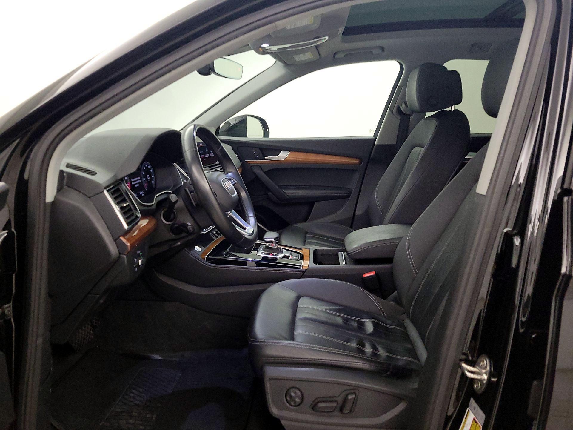 Thumbnail: 2021 Audi Q5 - 11