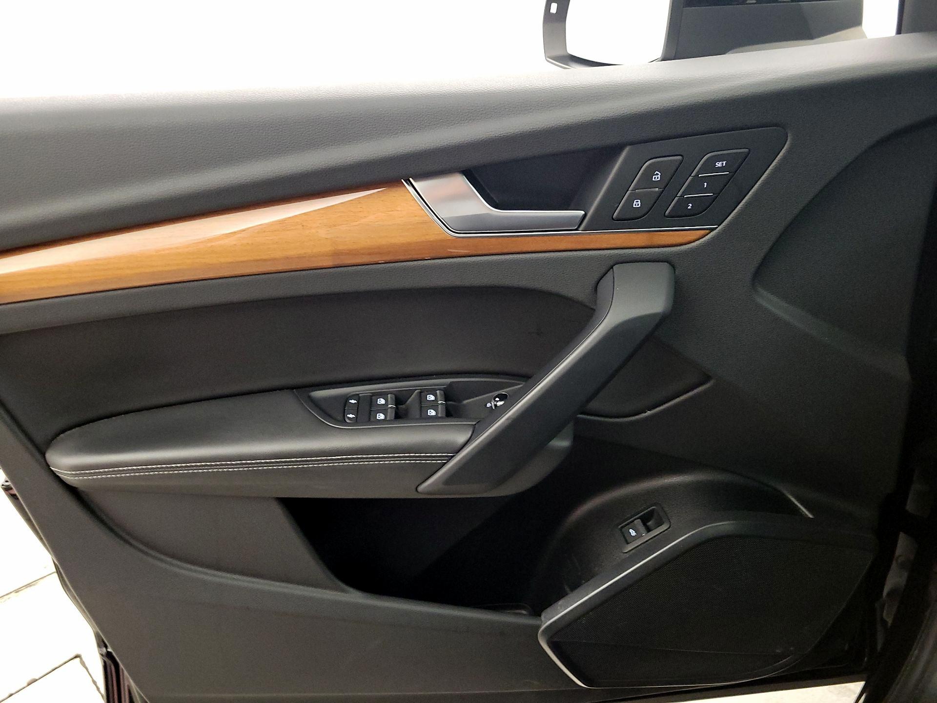 Thumbnail: 2021 Audi Q5 - 12