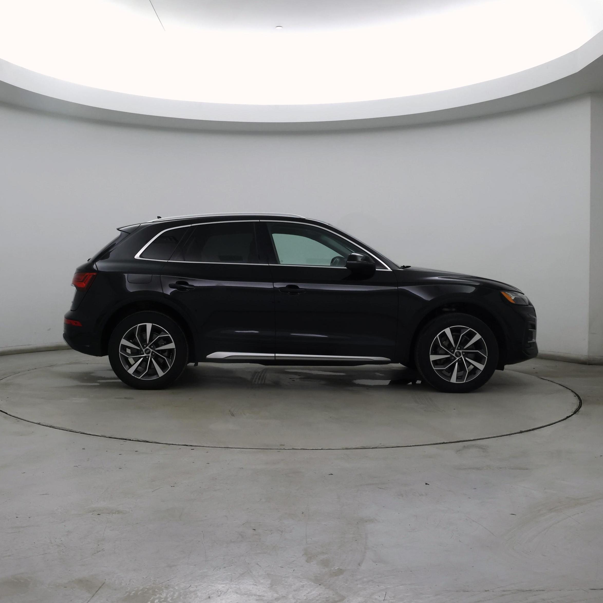 Thumbnail: 2021 Audi Q5 - 7
