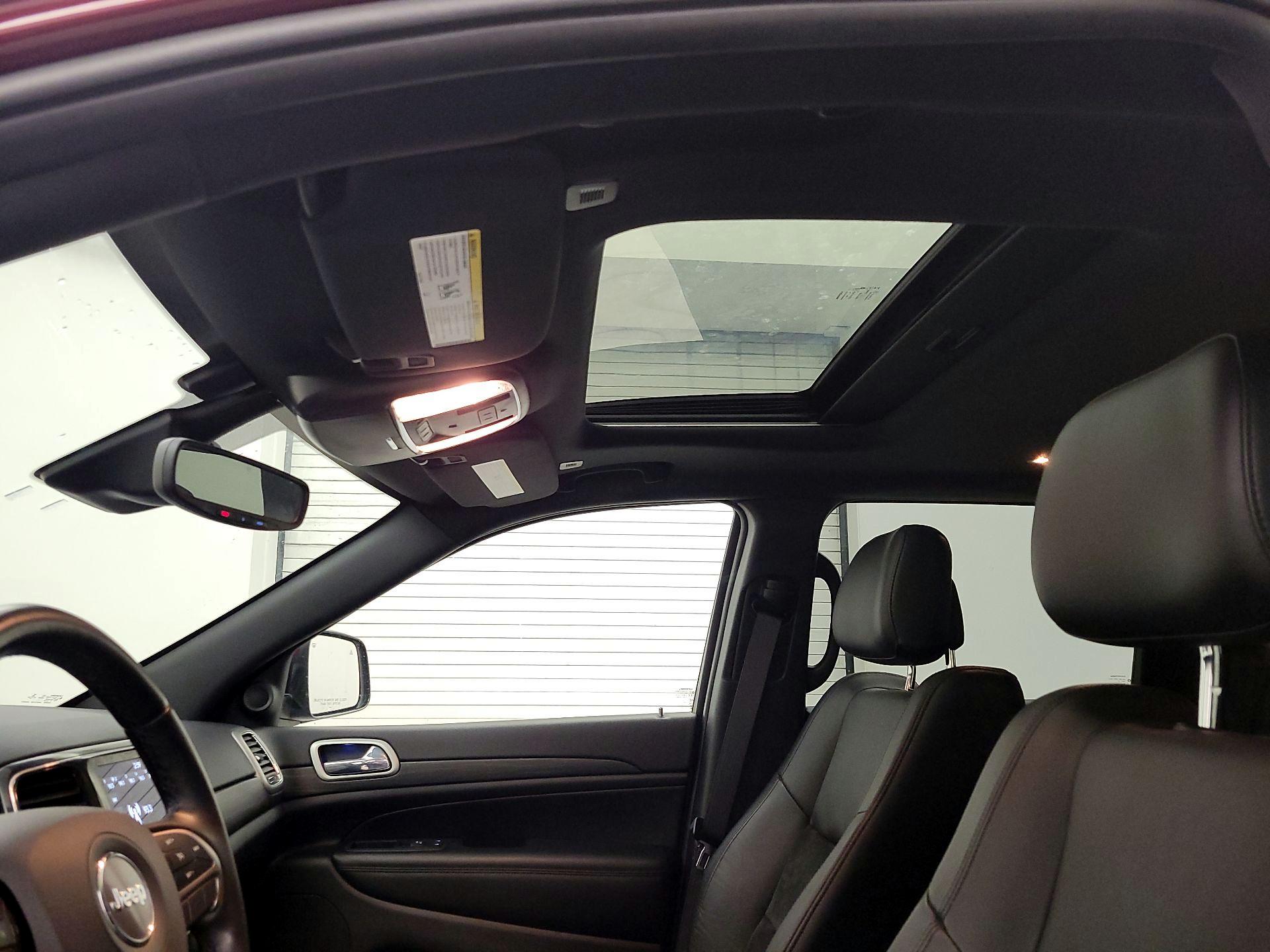 Thumbnail: 2022 Jeep Grand Cherokee - 20