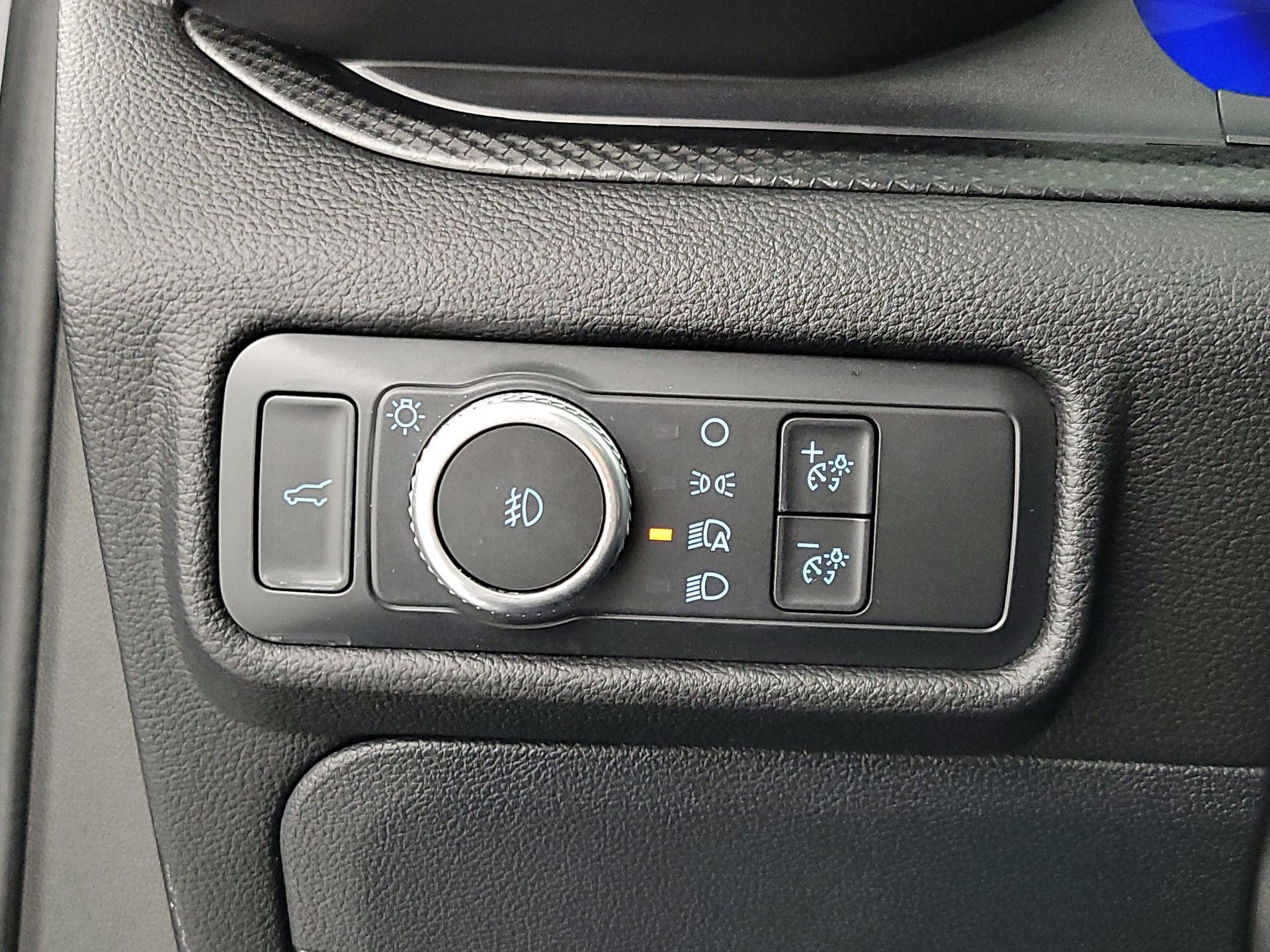 Thumbnail: 2021 Ford Explorer - 13