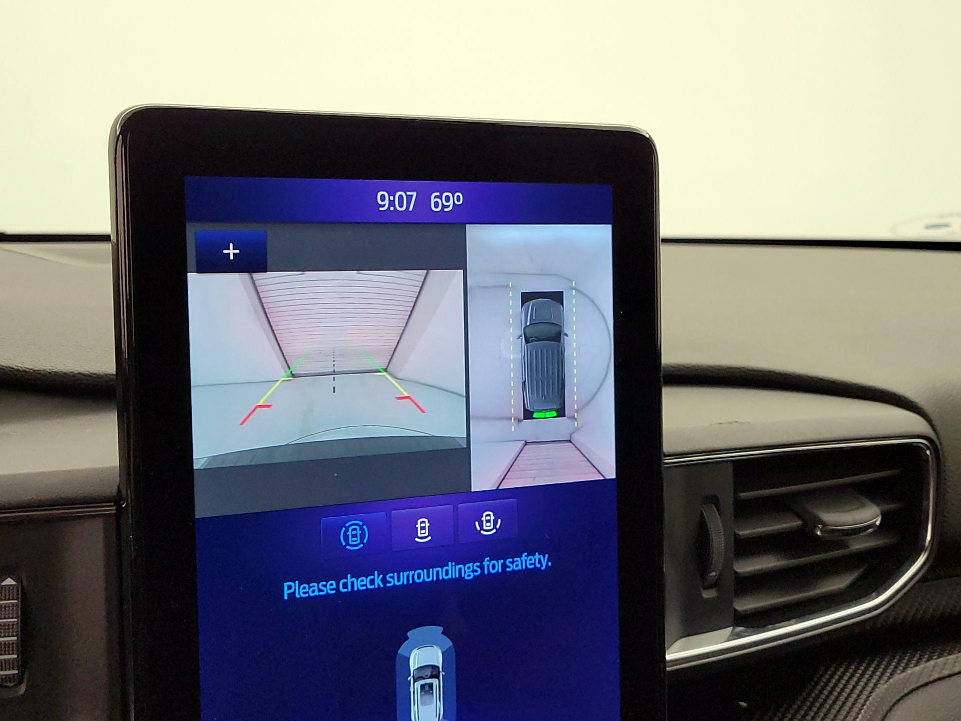 Thumbnail: 2021 Ford Explorer - 15