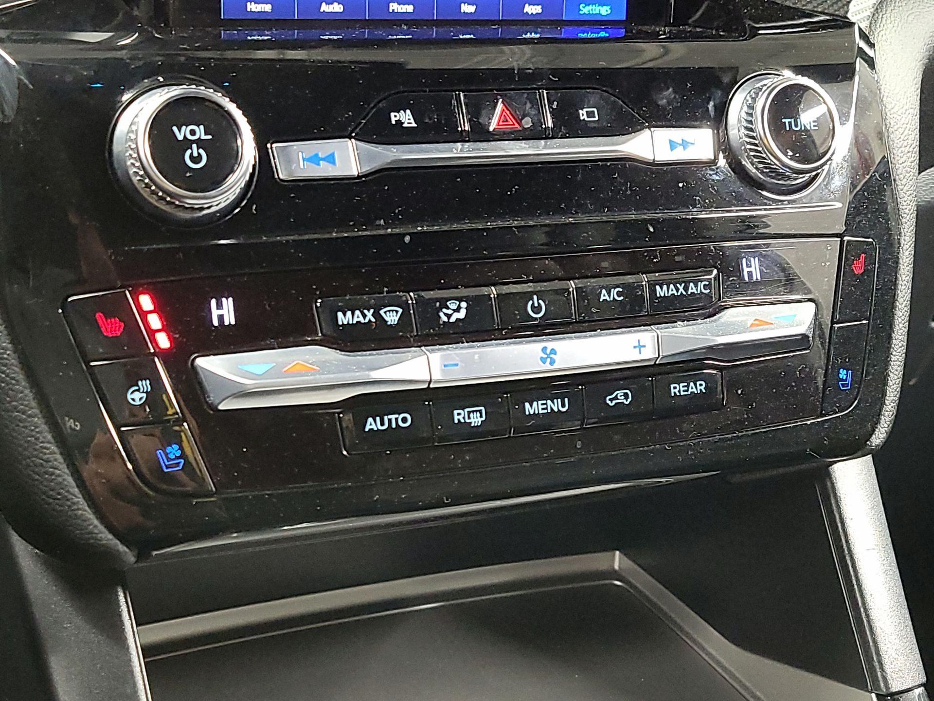 Thumbnail: 2021 Ford Explorer - 17