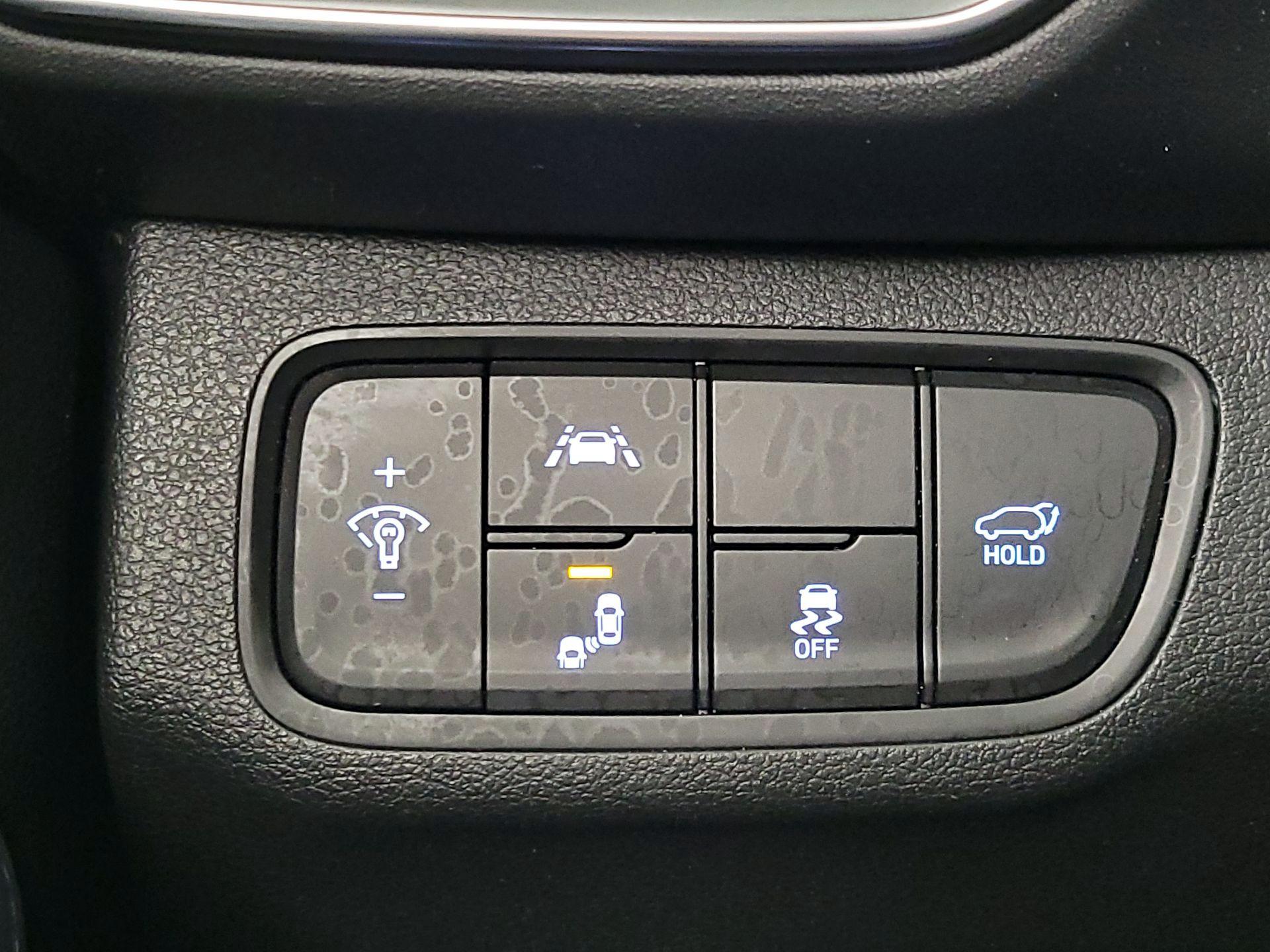 Thumbnail: 2019 Hyundai Santa Fe - 13