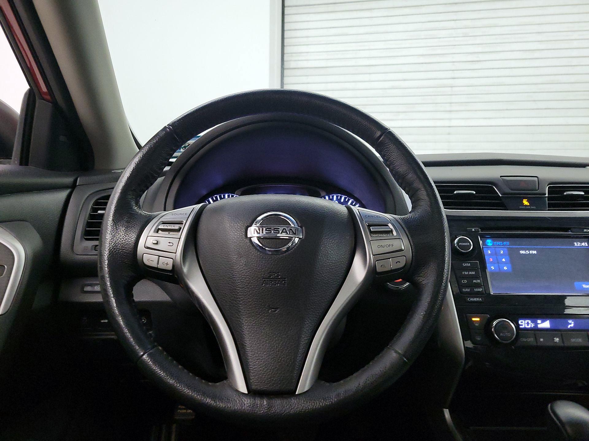 Thumbnail: 2014 Nissan Altima - 10