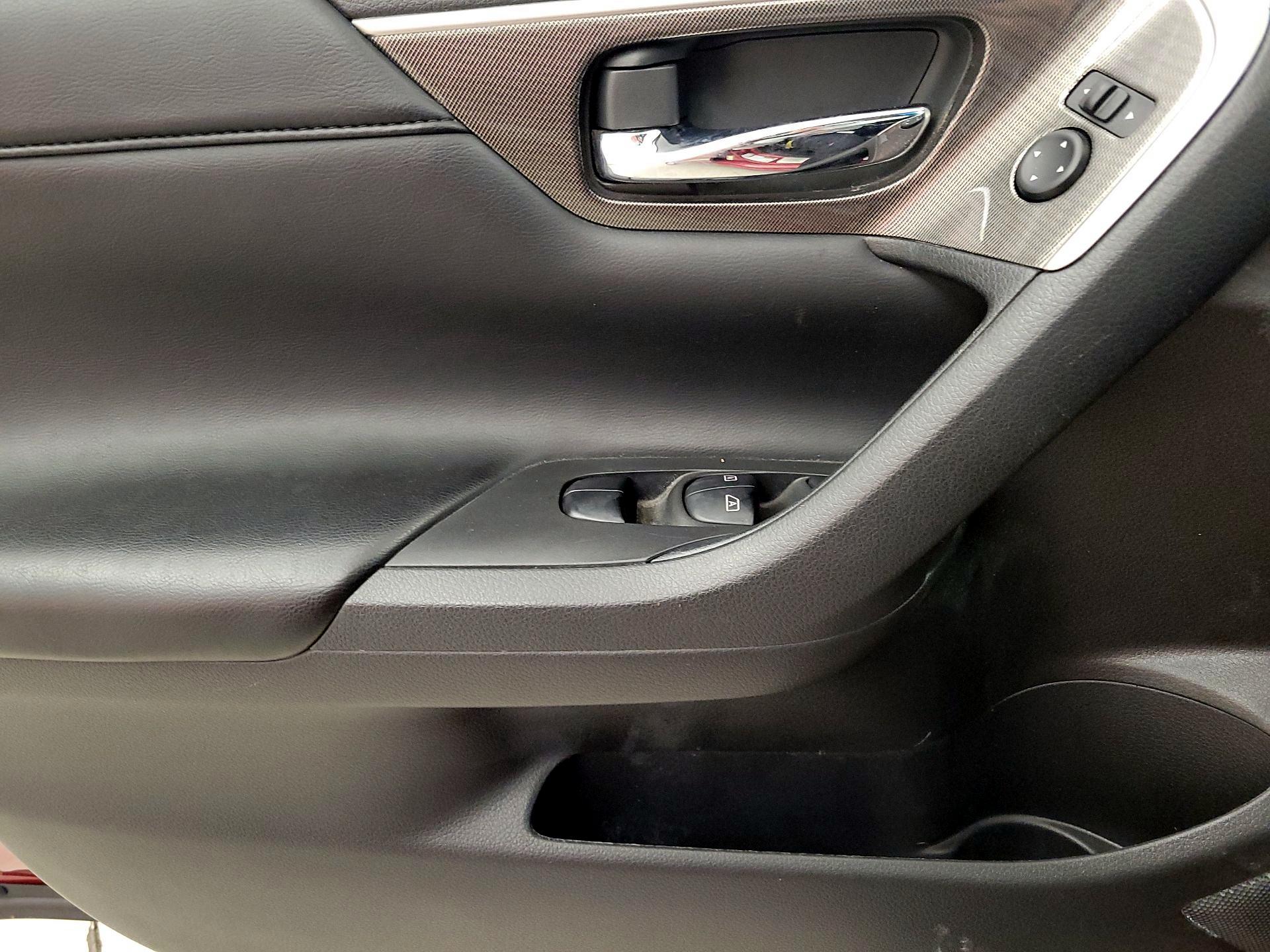 Thumbnail: 2014 Nissan Altima - 12