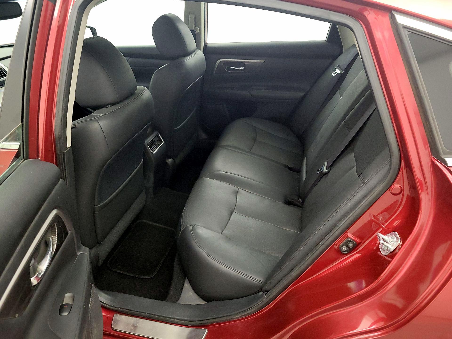 Thumbnail: 2014 Nissan Altima - 20