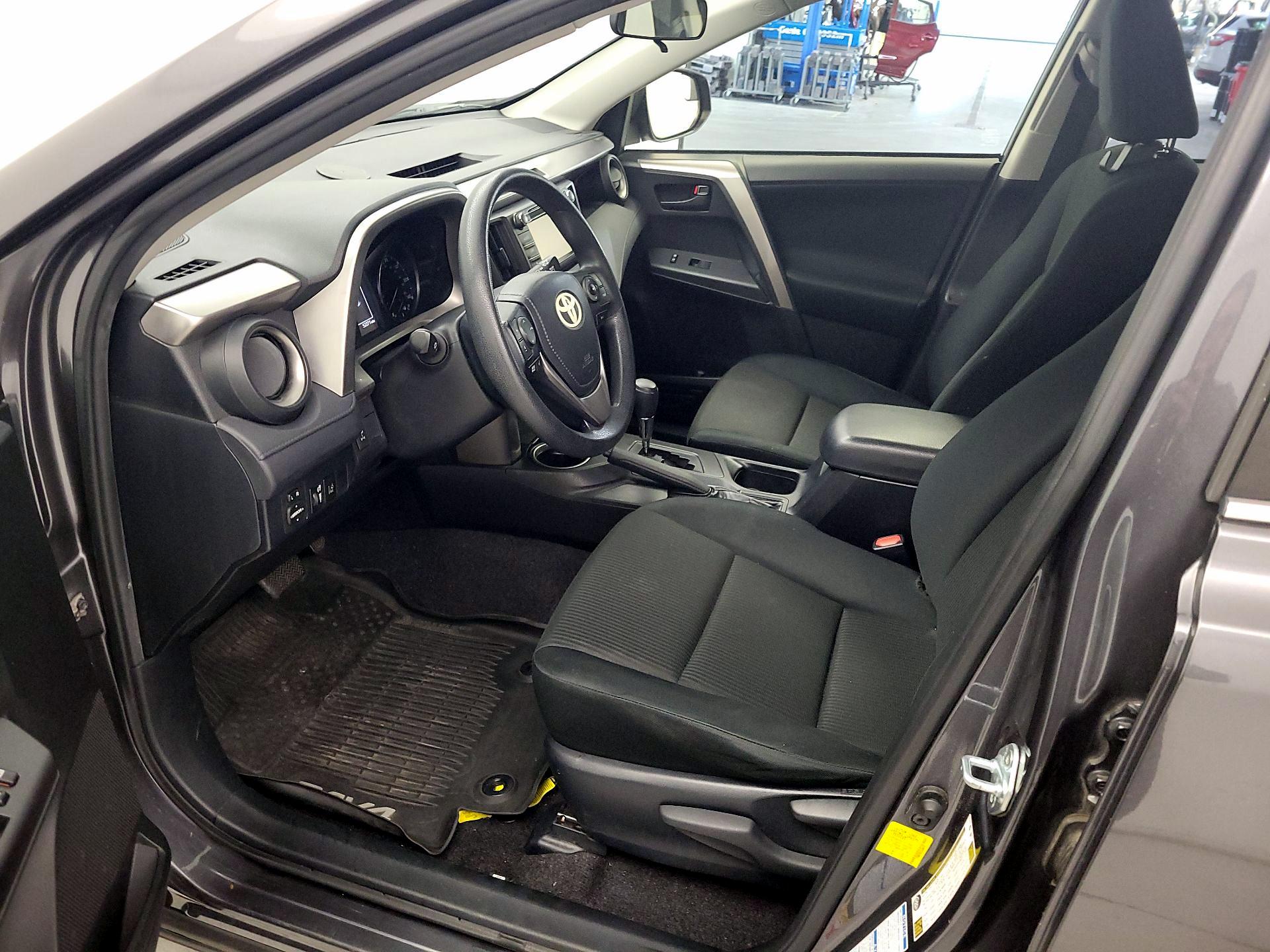 Thumbnail: 2018 Toyota RAV4 - 11