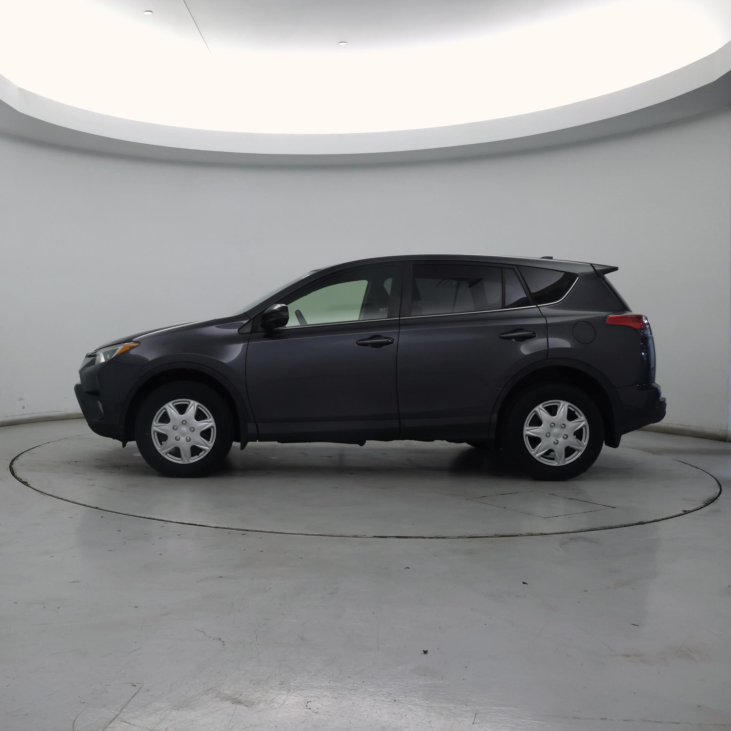 Thumbnail: 2018 Toyota RAV4 - 3