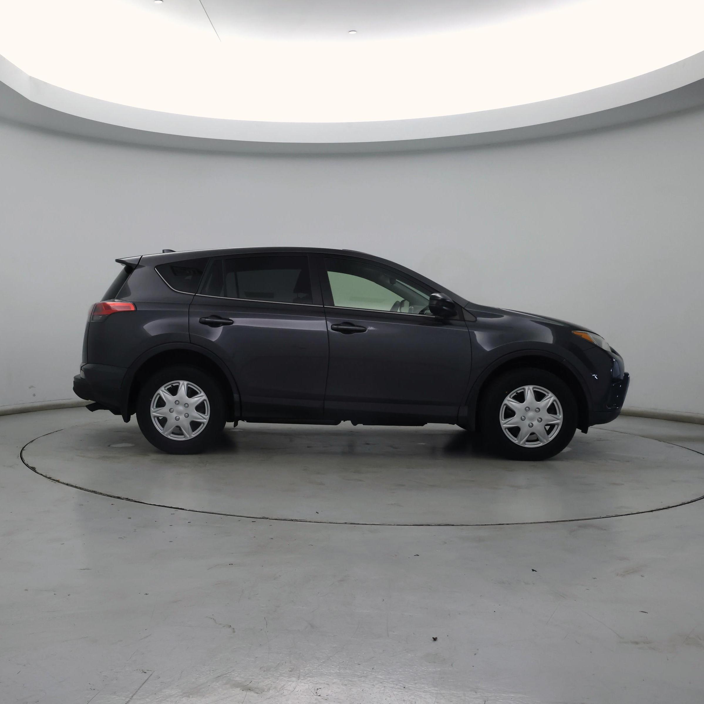 Thumbnail: 2018 Toyota RAV4 - 7