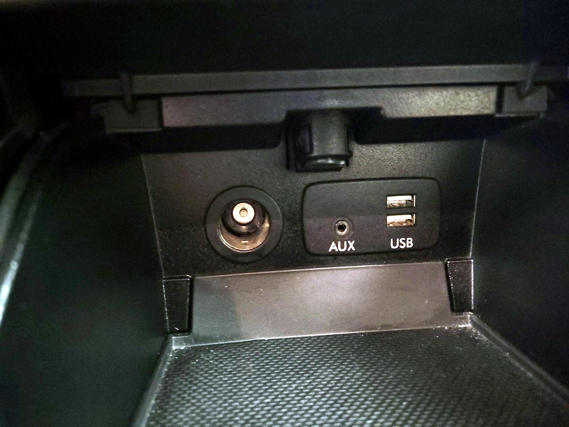 Thumbnail: 2016 Subaru Outback - 18