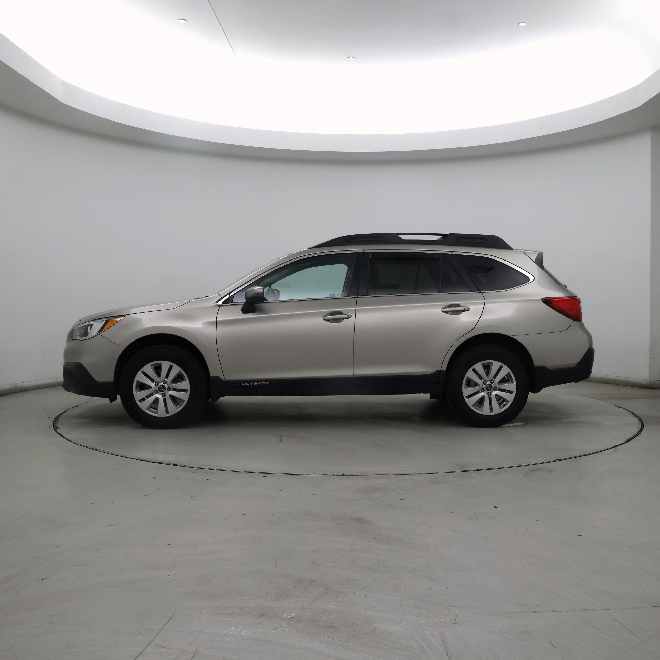 Thumbnail: 2016 Subaru Outback - 3