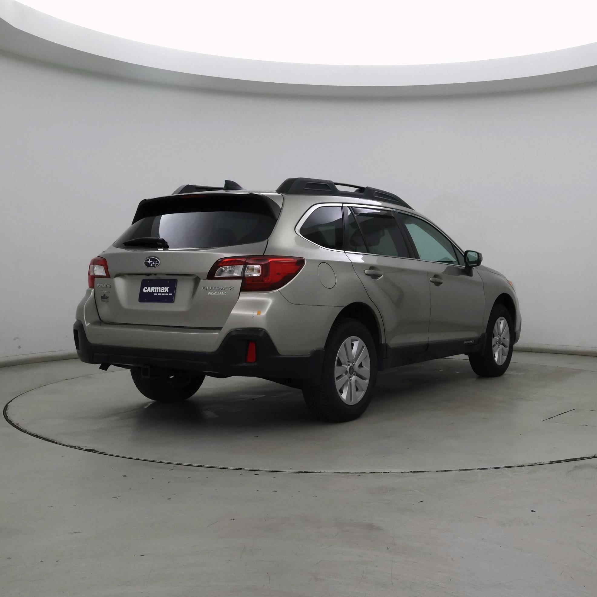 Thumbnail: 2016 Subaru Outback - 8