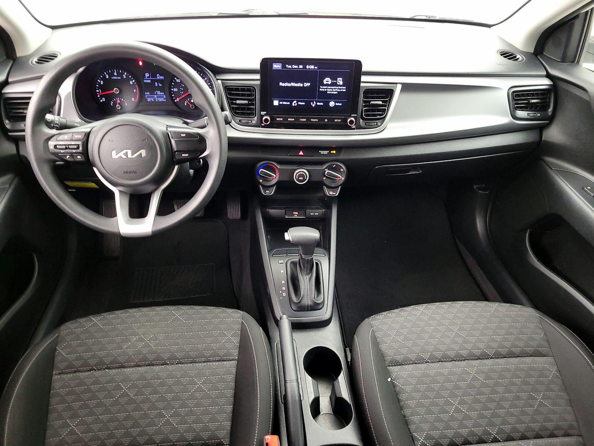 Thumbnail: 2022 Kia Rio - 9