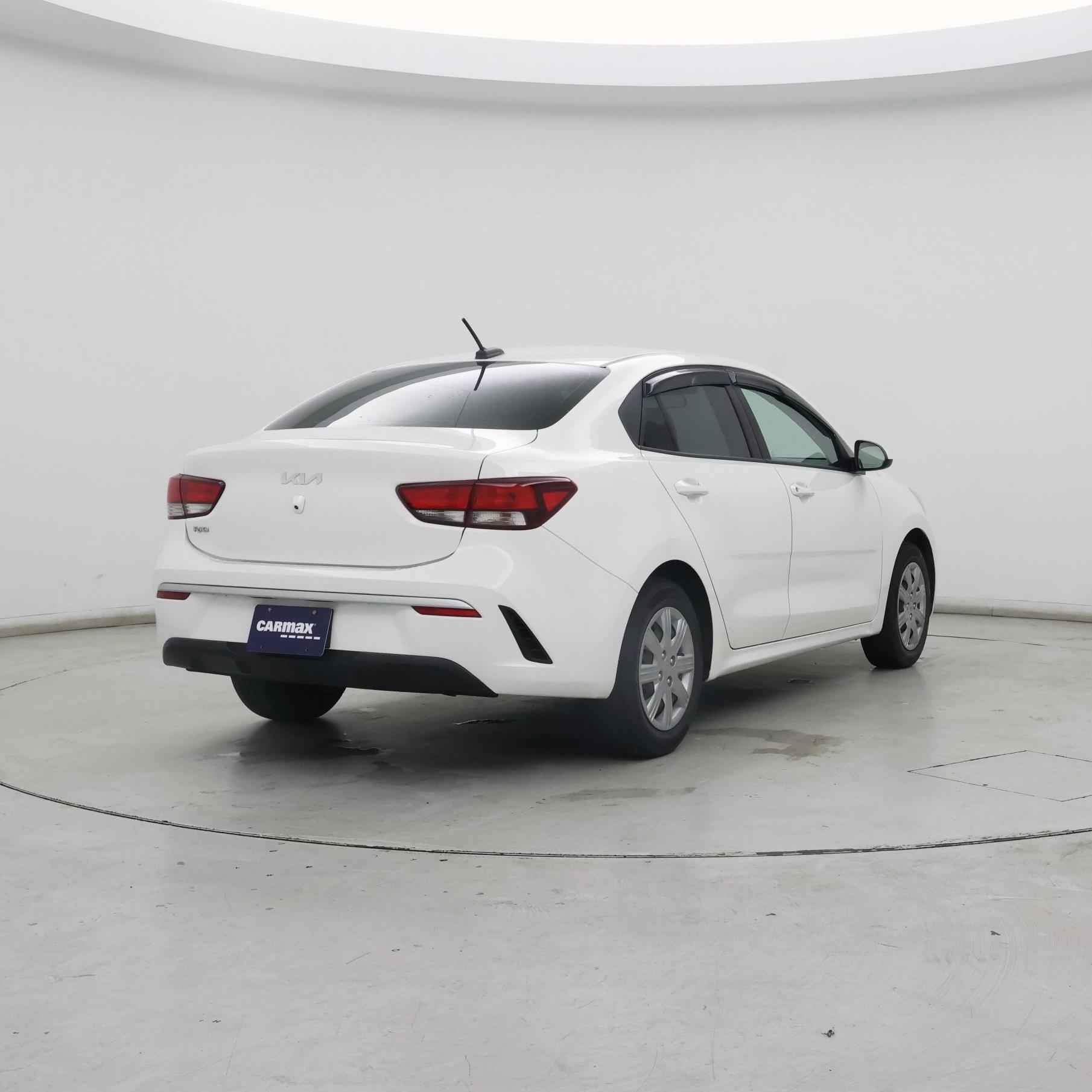 Thumbnail: 2022 Kia Rio - 8