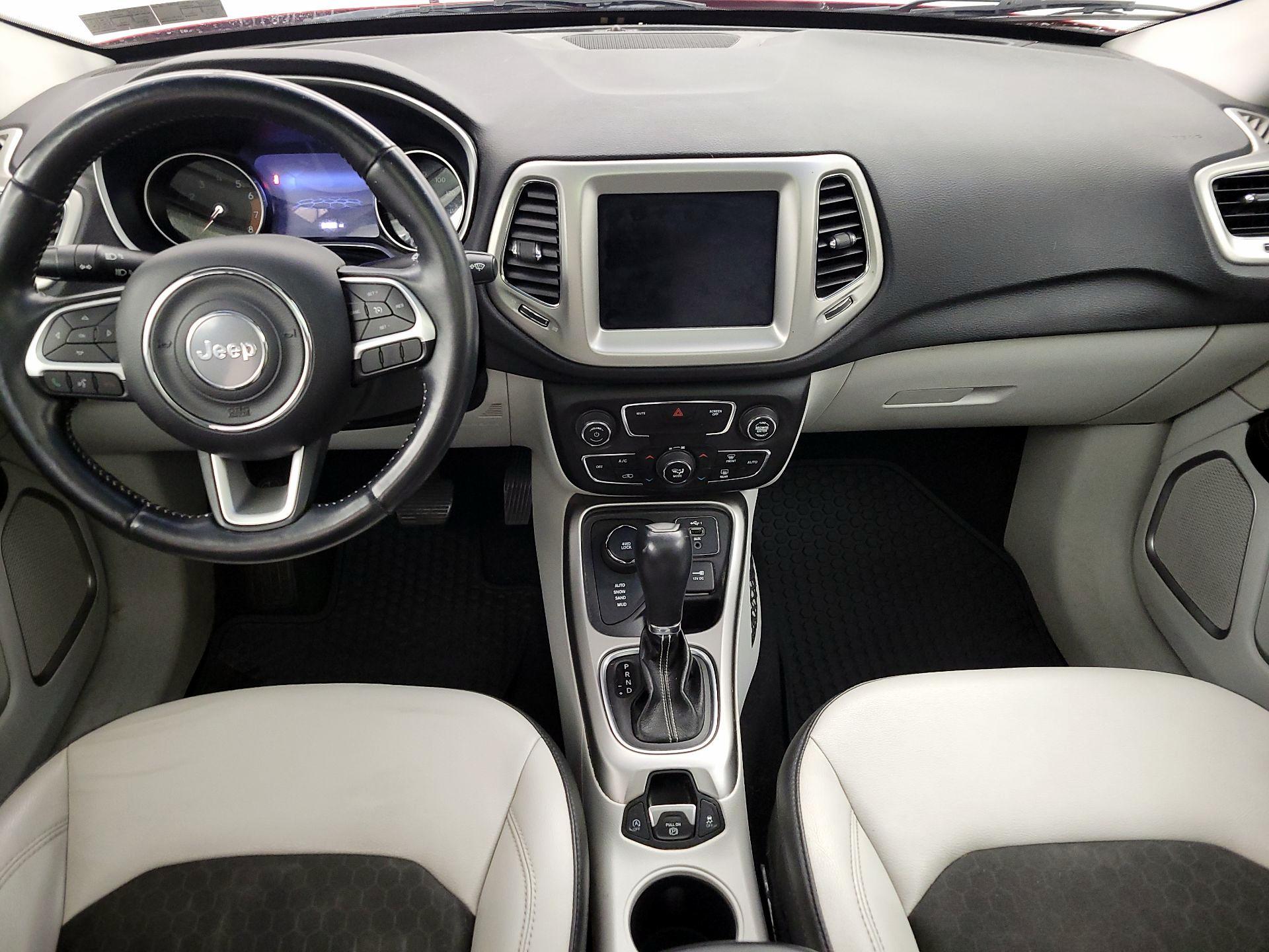 Thumbnail: 2019 Jeep Compass - 9