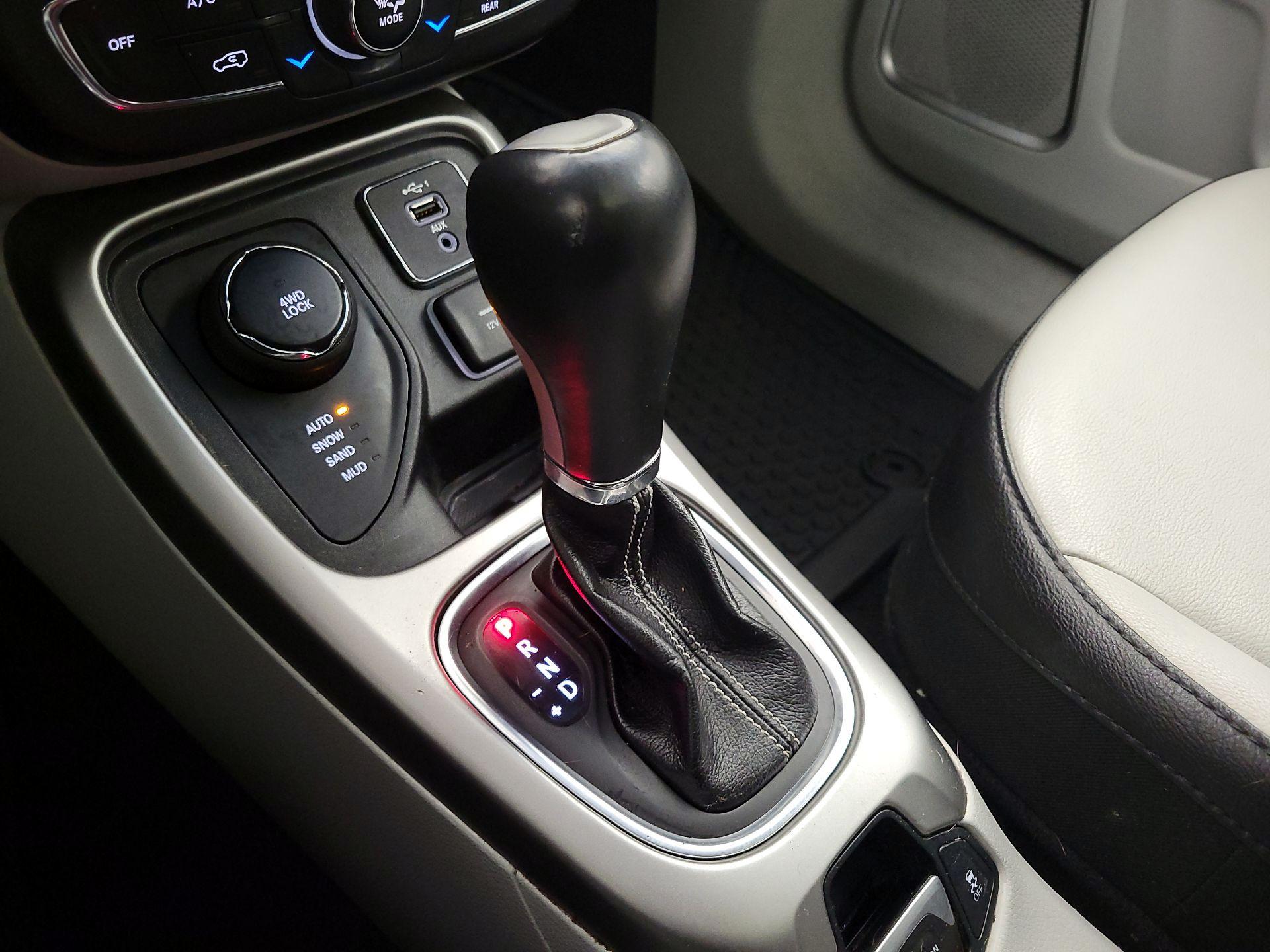 Thumbnail: 2019 Jeep Compass - 18