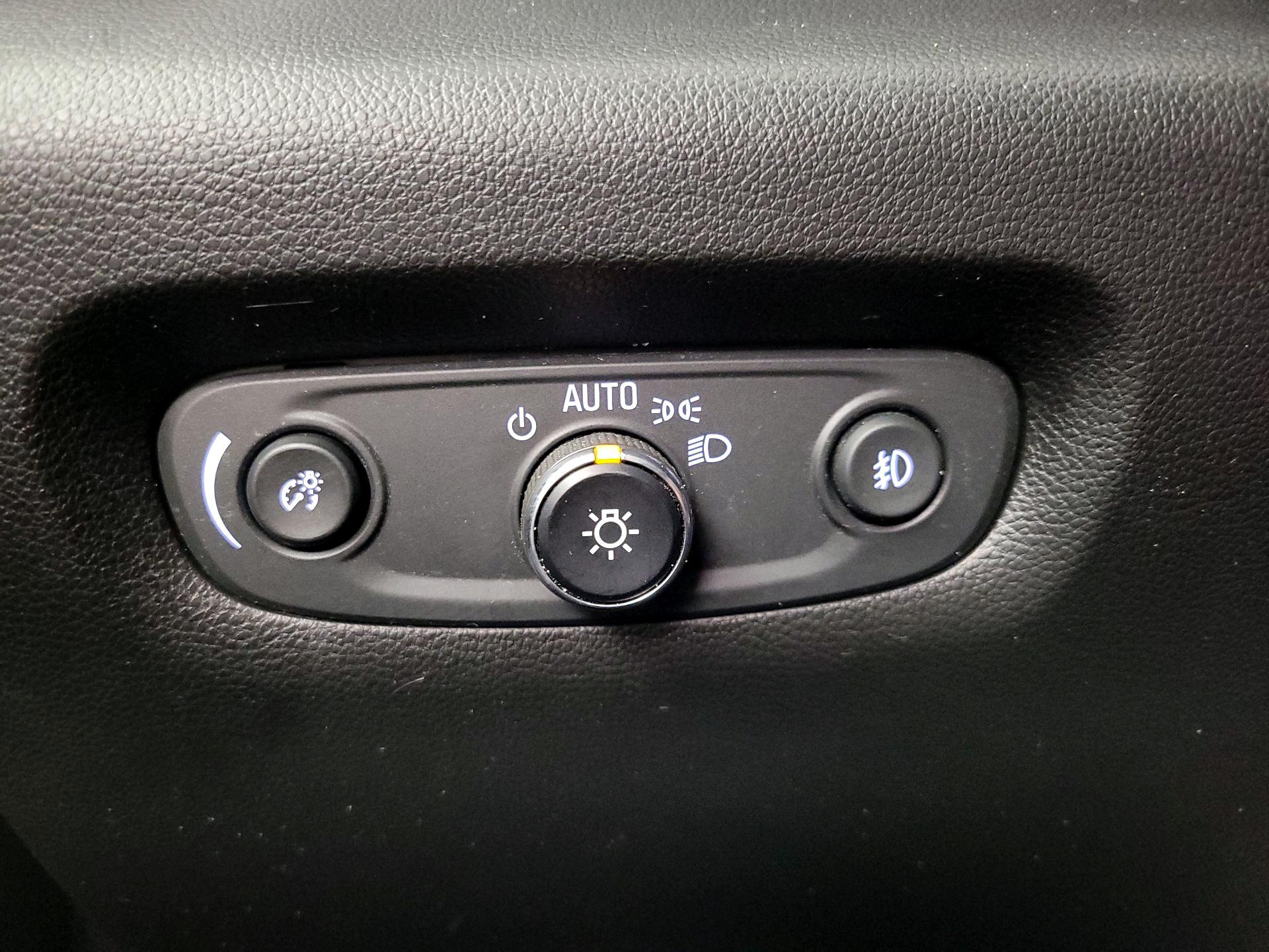 Thumbnail: 2020 Chevrolet Traverse - 13