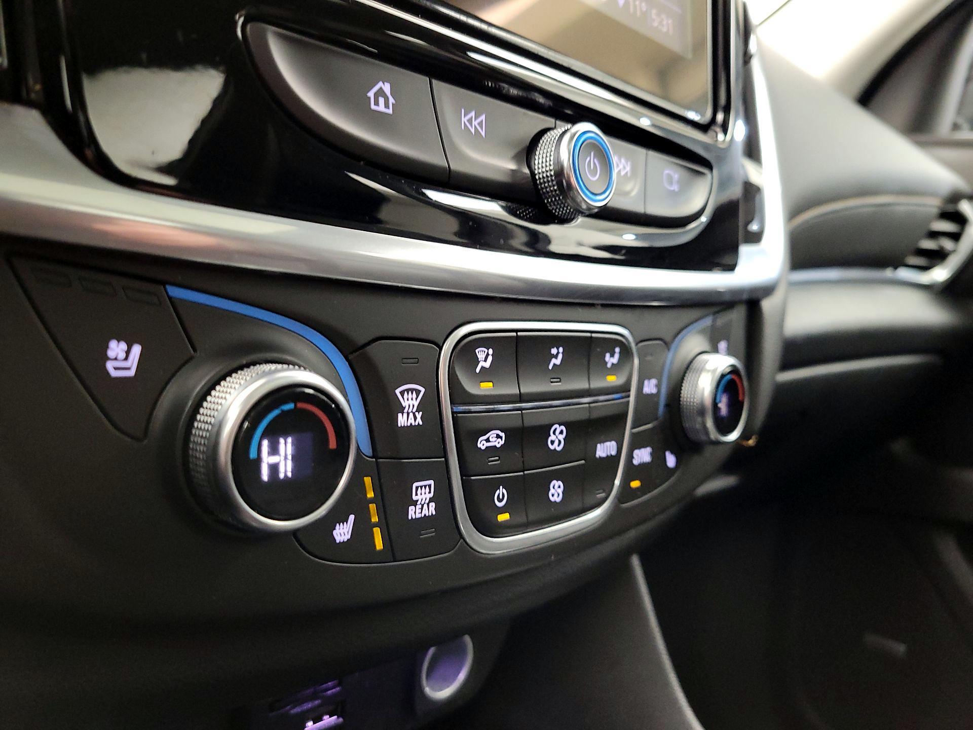 Thumbnail: 2020 Chevrolet Traverse - 17