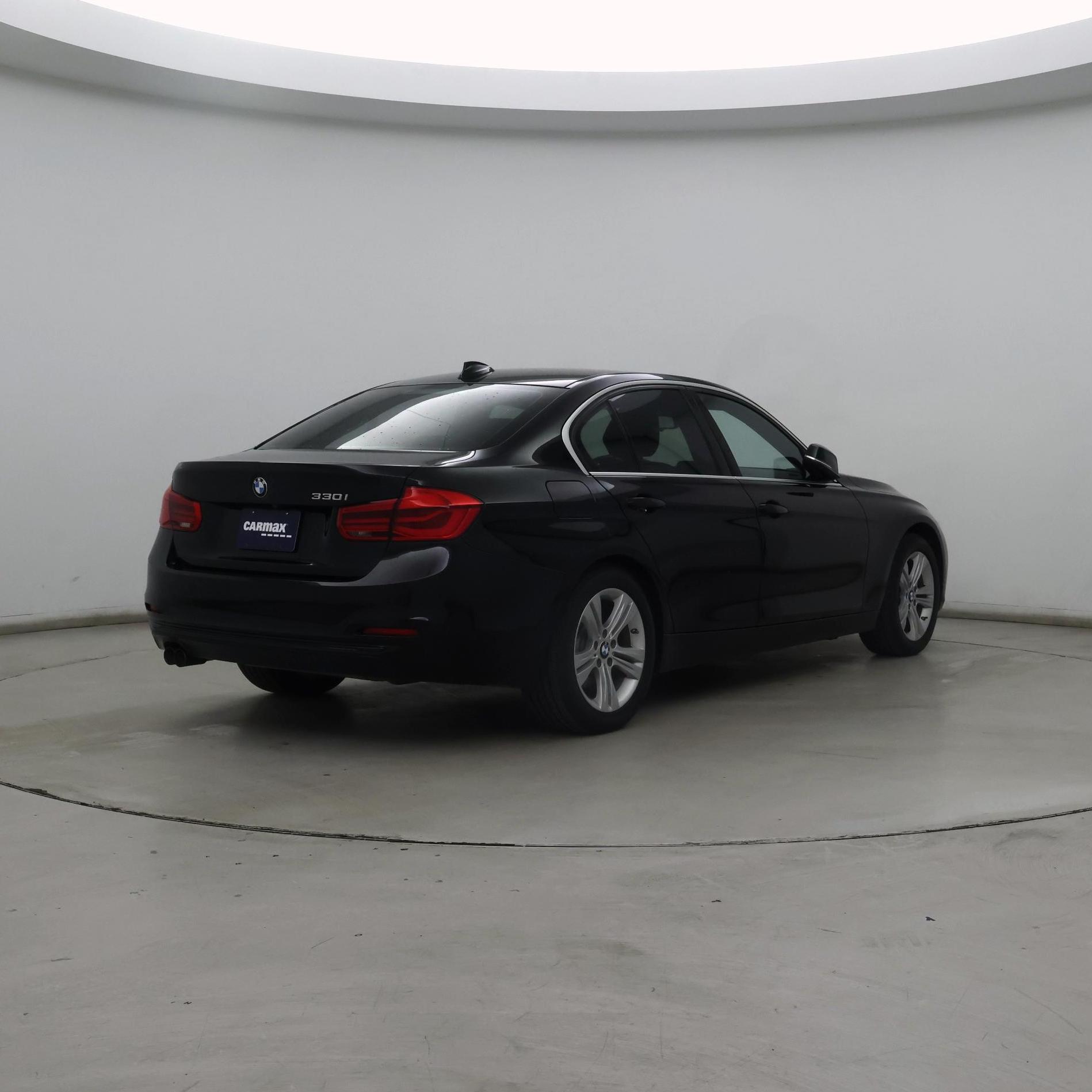 Thumbnail: 2018 BMW 3 Series - 8