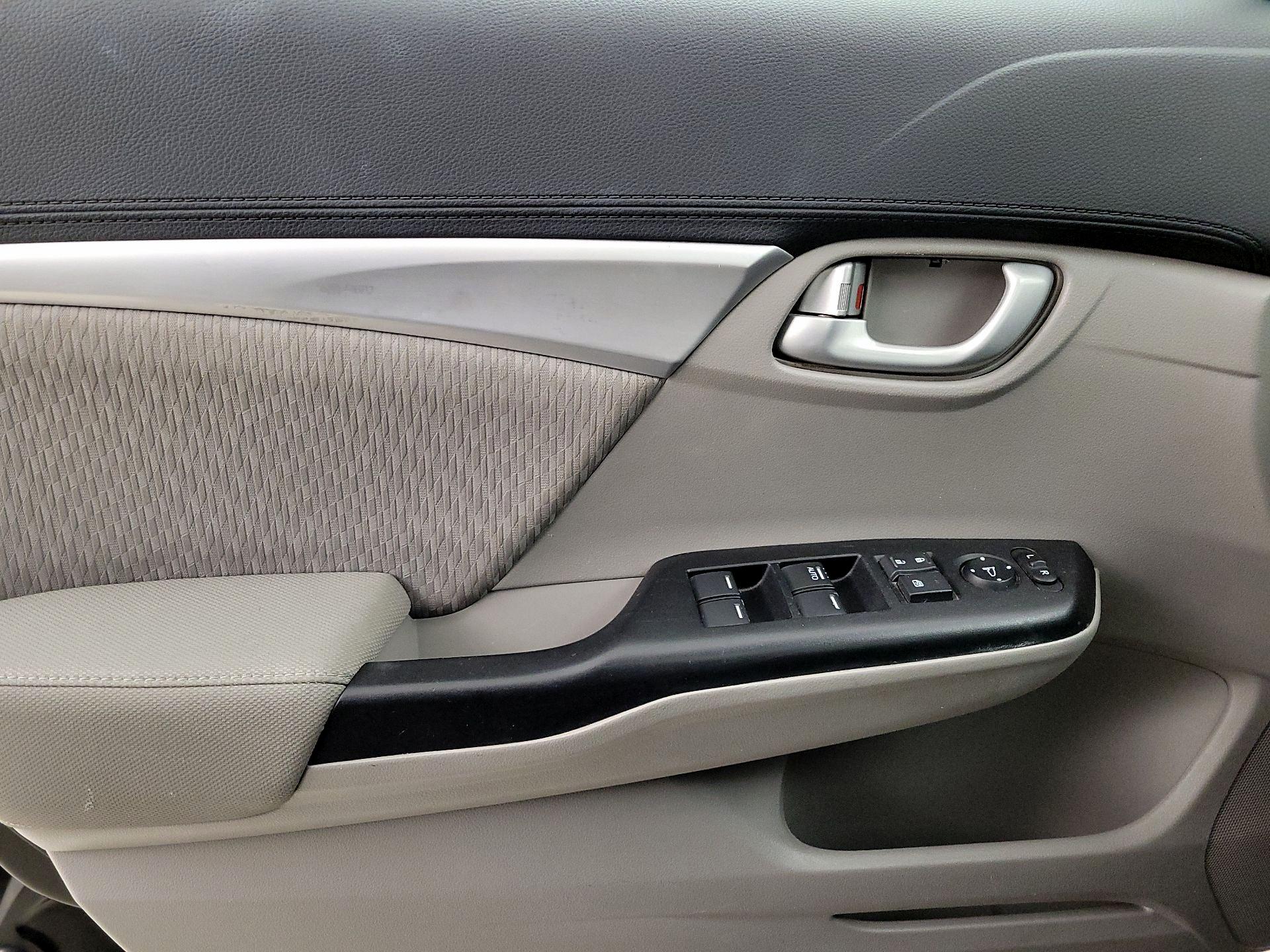 Thumbnail: 2015 Honda Civic - 12