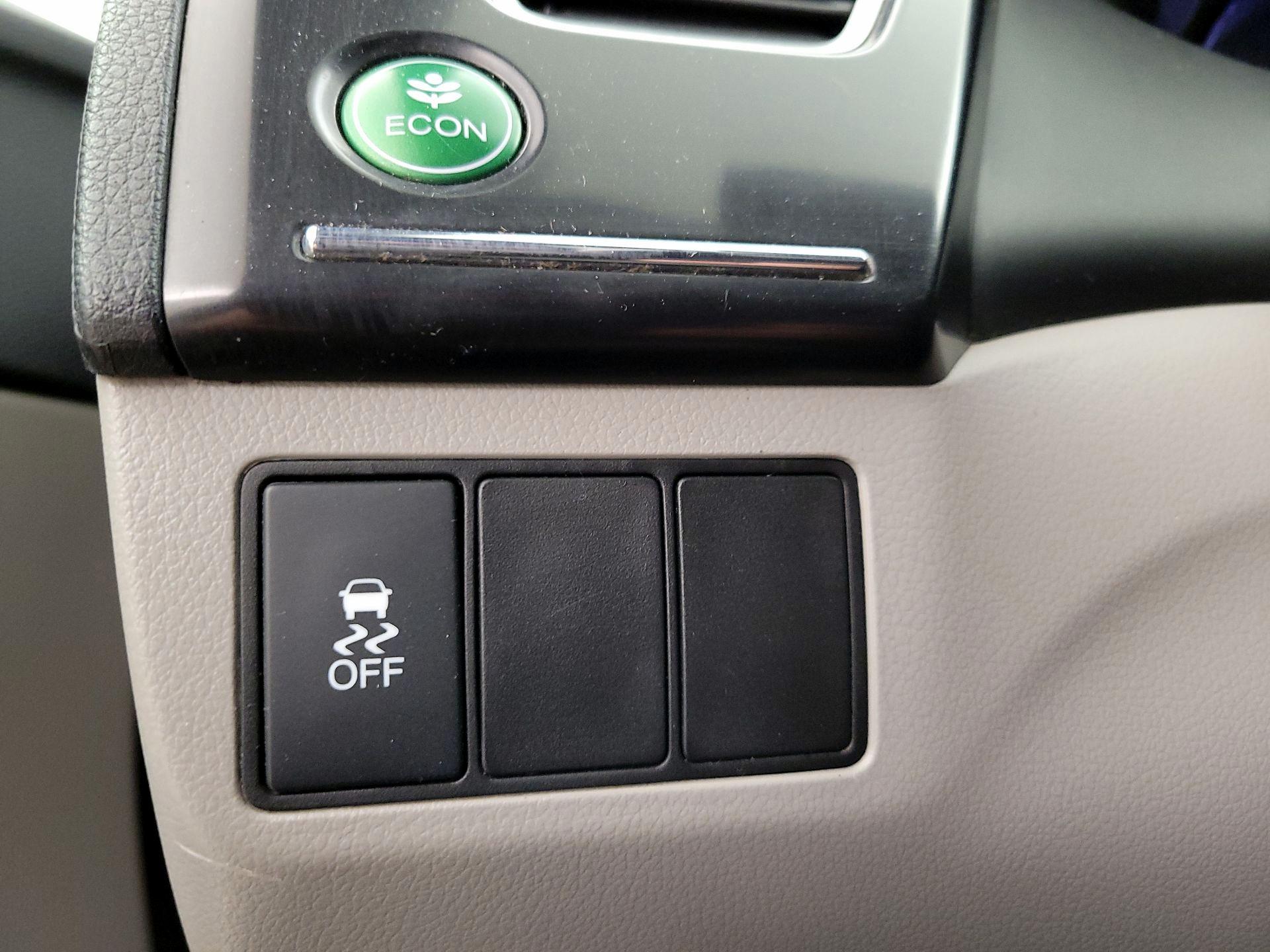 Thumbnail: 2015 Honda Civic - 13