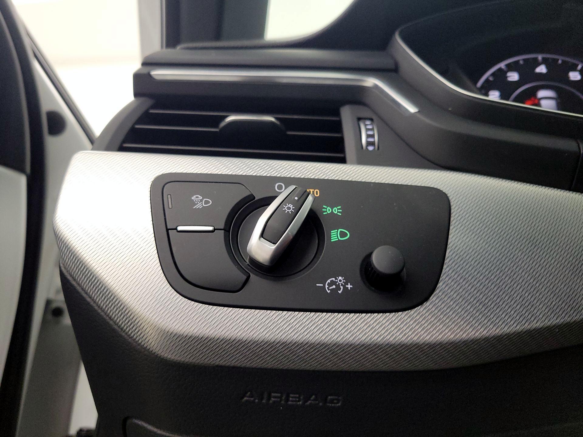 Thumbnail: 2019 Audi A4 - 13