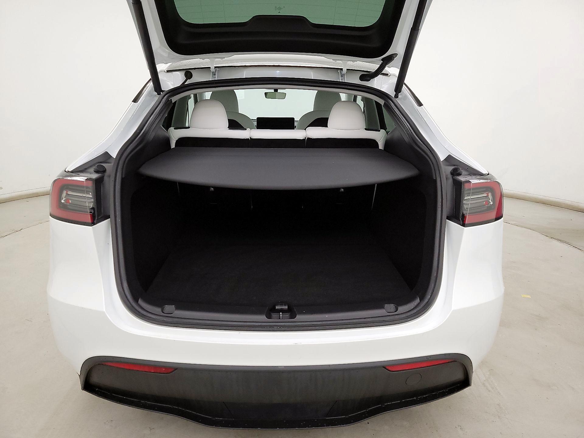 Thumbnail: 2023 Tesla Model Y - 19